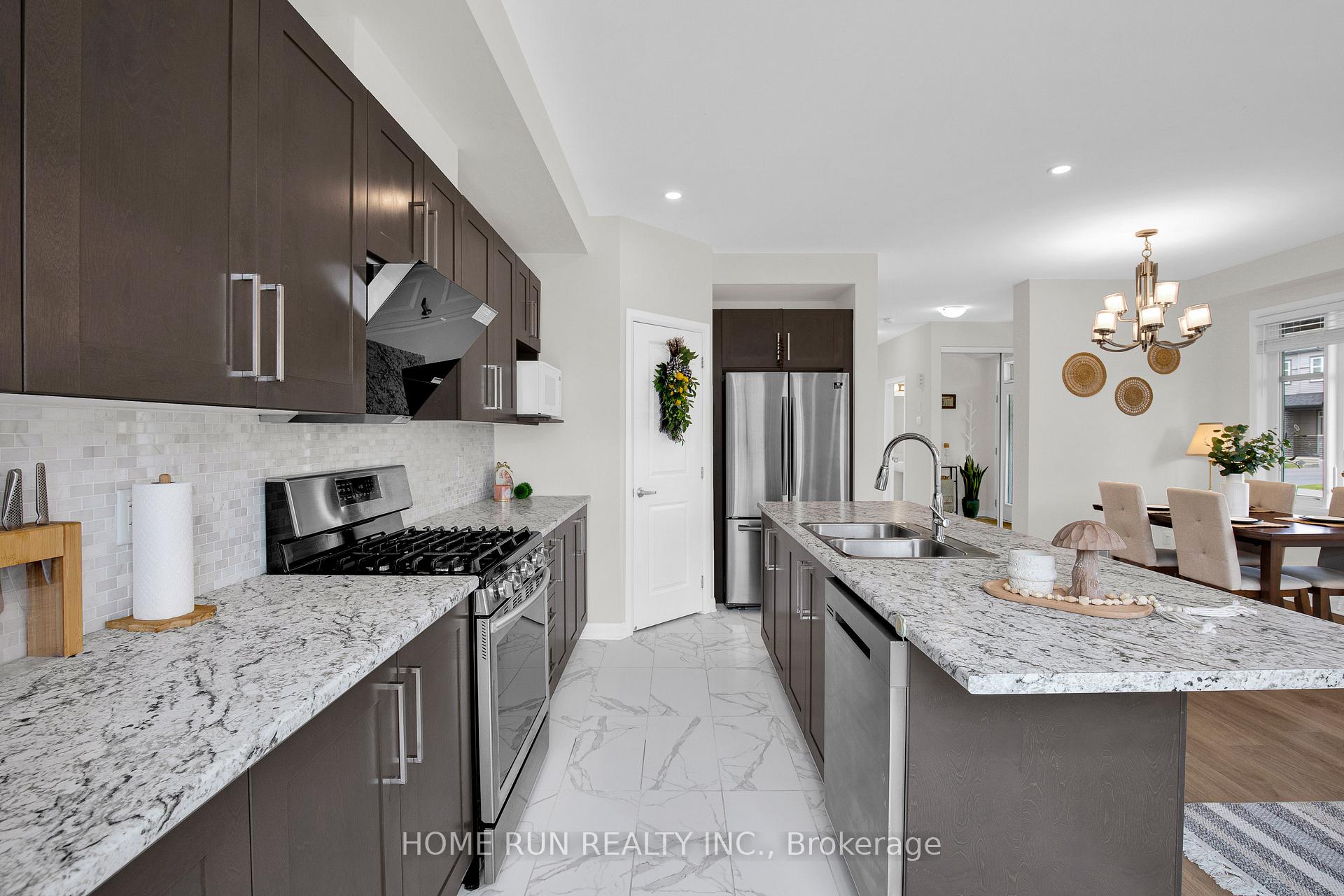 Photo 16 of 156 Bending Way, Ottawa, Barrhaven - Hearts Desire — HOMEH