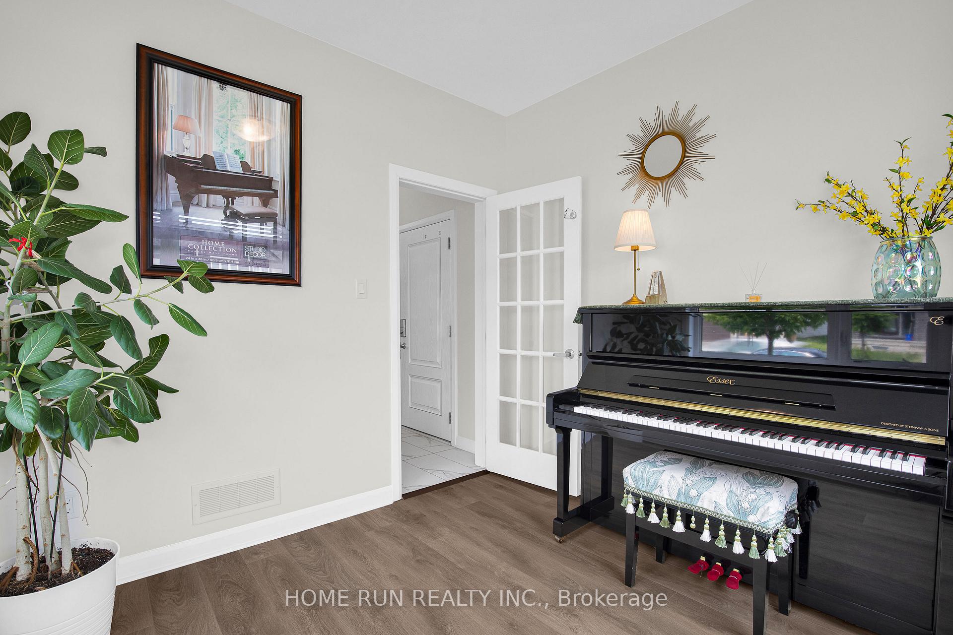 Photo 20 of 156 Bending Way, Ottawa, Barrhaven - Hearts Desire — HOMEH
