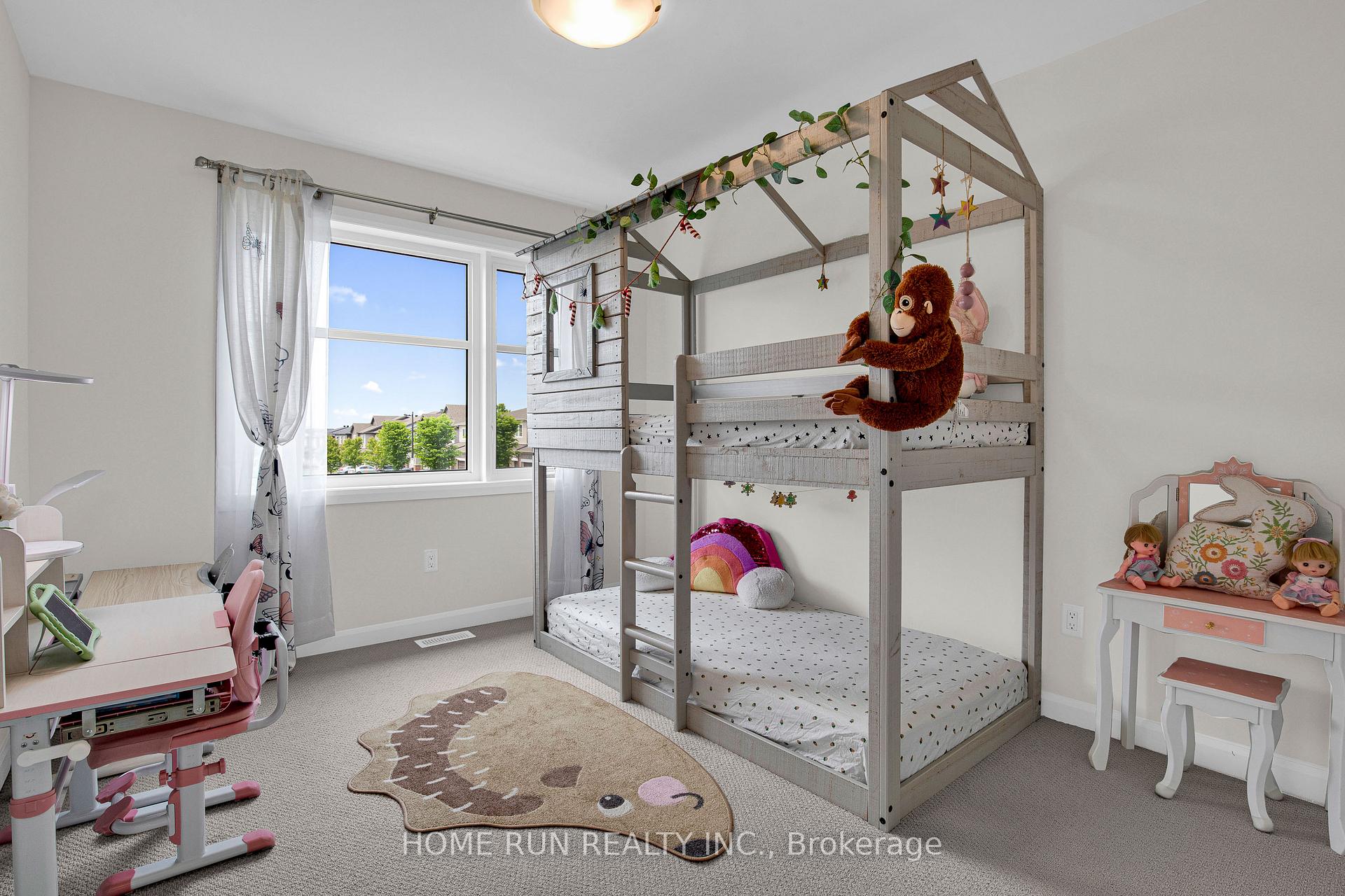Photo 26 of 156 Bending Way, Ottawa, Barrhaven - Hearts Desire — HOMEH