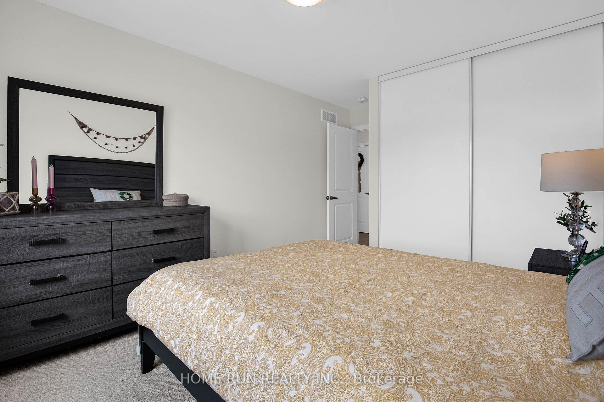 Photo 29 of 156 Bending Way, Ottawa, Barrhaven - Hearts Desire — HOMEH