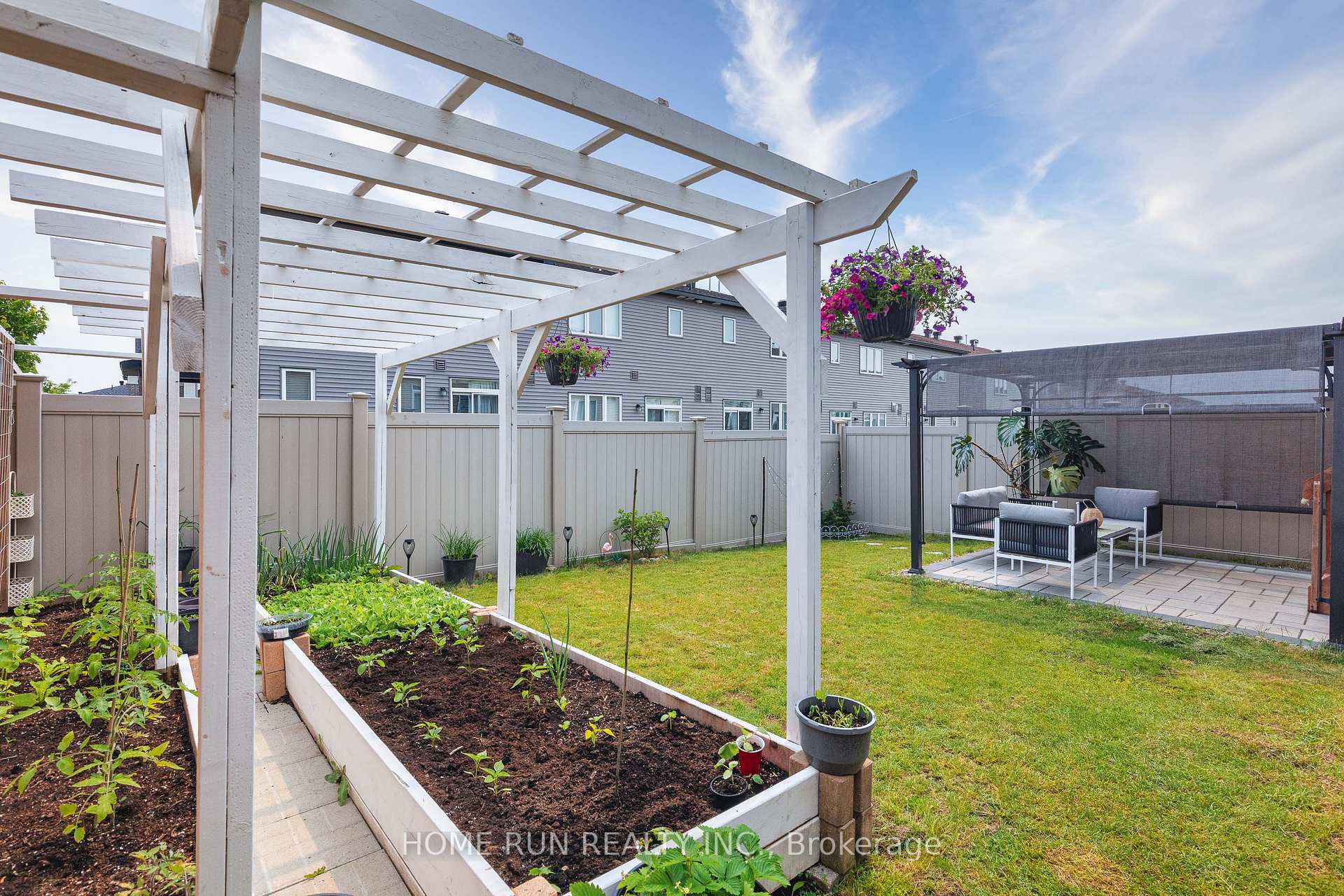 Photo 40 of 156 Bending Way, Ottawa, Barrhaven - Hearts Desire — HOMEH