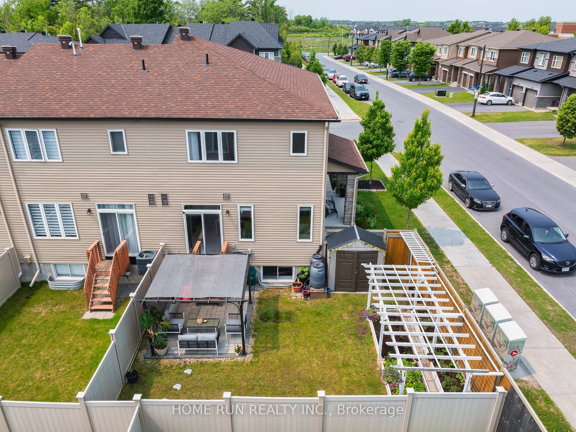 Photo 41 of 156 Bending Way, Ottawa, Barrhaven - Hearts Desire — HOMEH