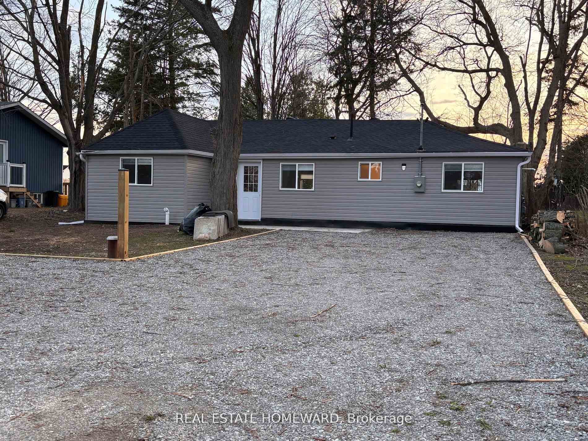 Photo 1 of 950 Yonge Street, Barrie, Rural Barrie Southeast — HOMEH