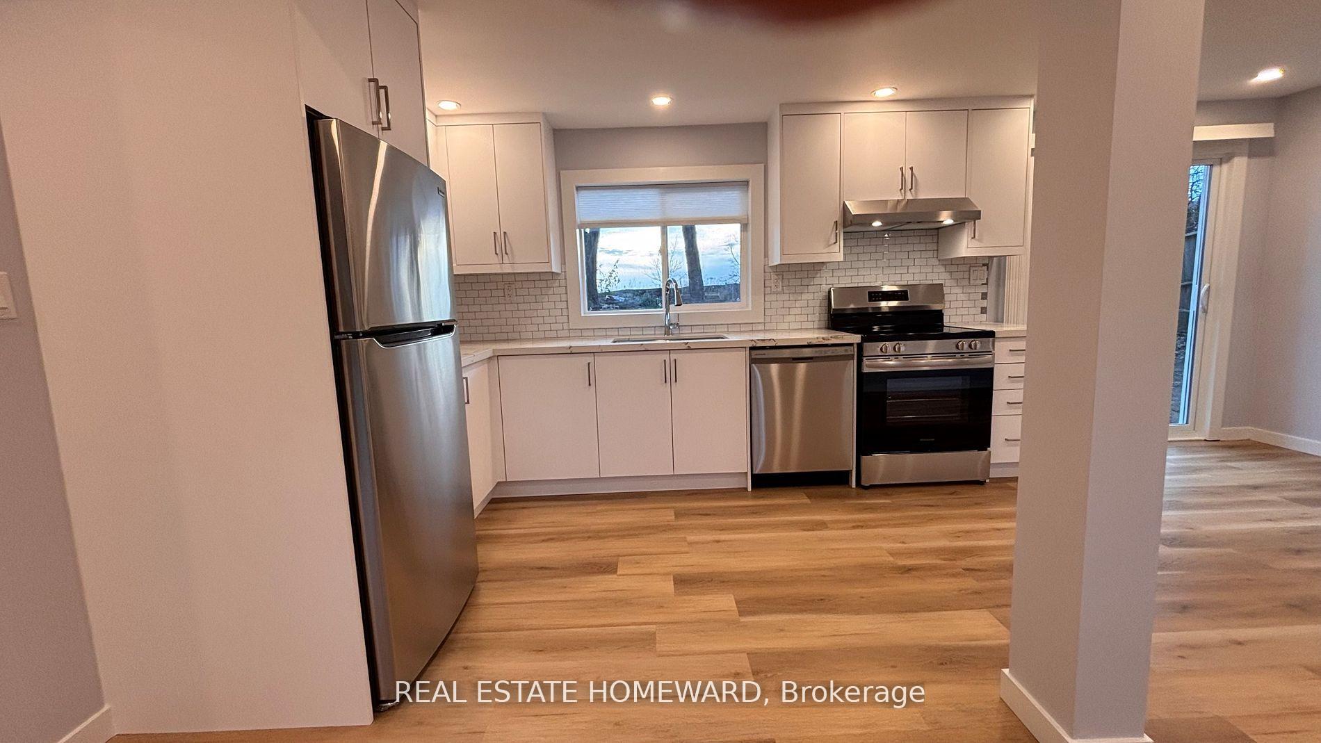 Photo 5 of 950 Yonge Street, Barrie, Rural Barrie Southeast — HOMEH