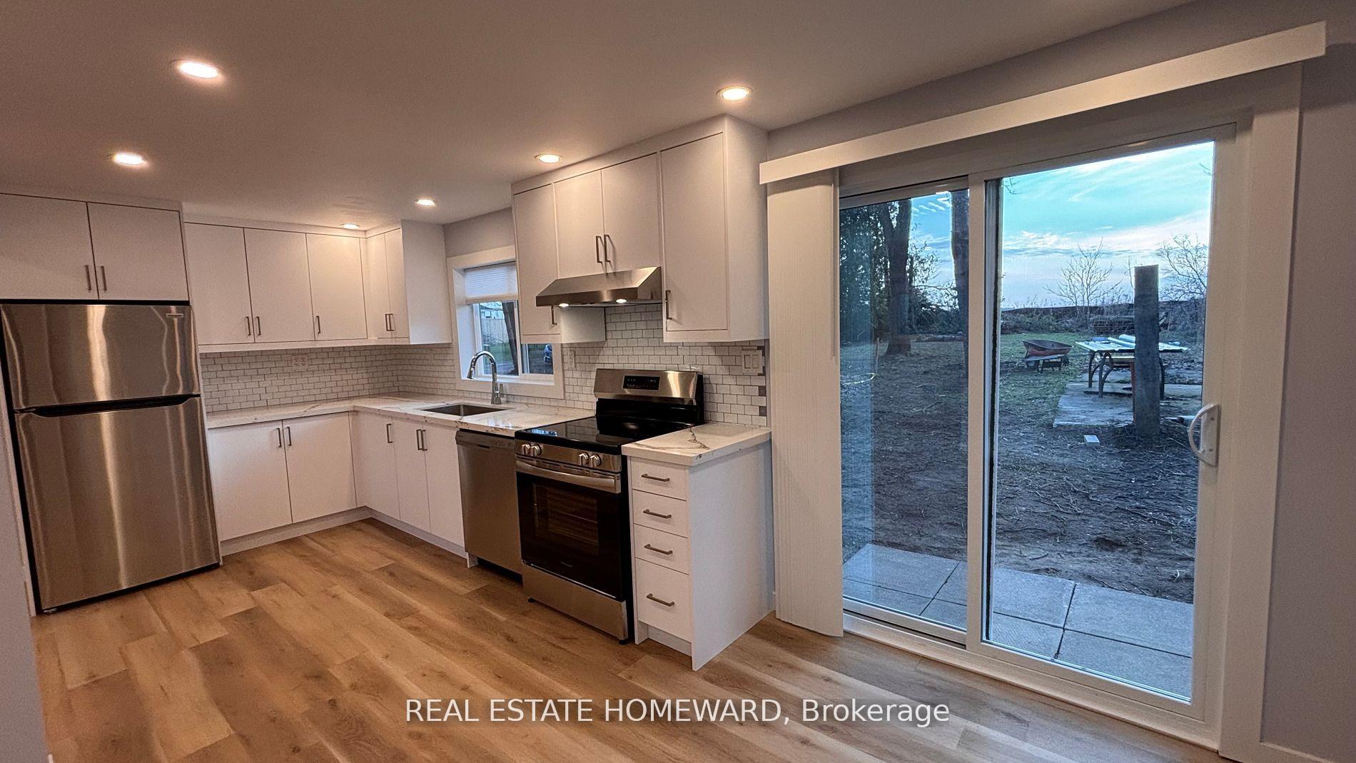 Photo 7 of 950 Yonge Street, Barrie, Rural Barrie Southeast — HOMEH