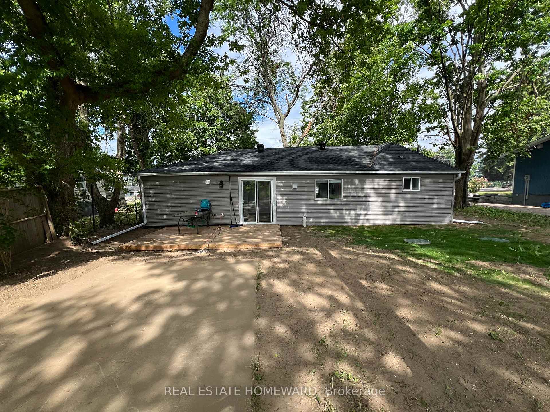 Photo 21 of 950 Yonge Street, Barrie, Rural Barrie Southeast — HOMEH