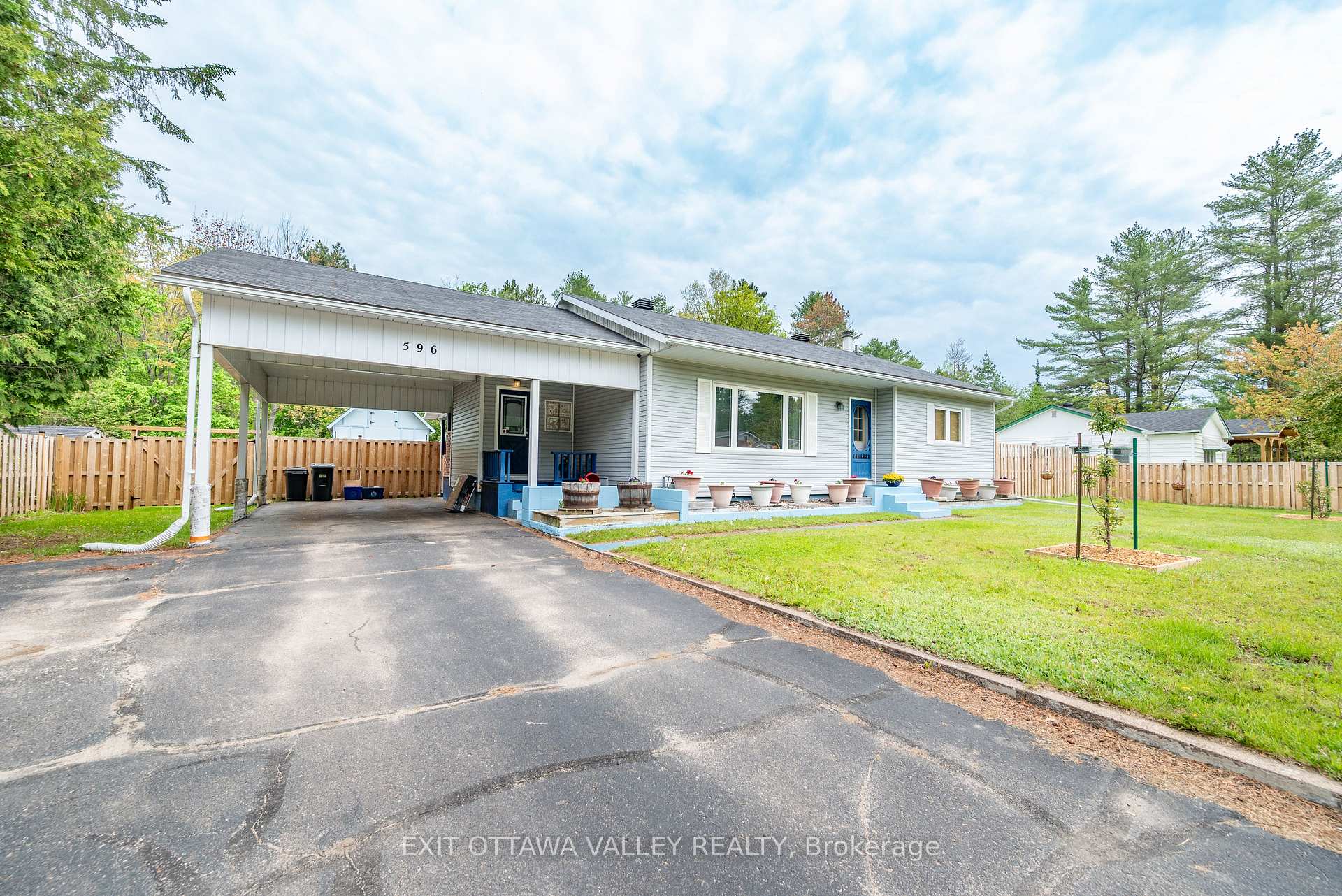Photo 2 of 33624 Hwy 17, Deep River — HOMEH