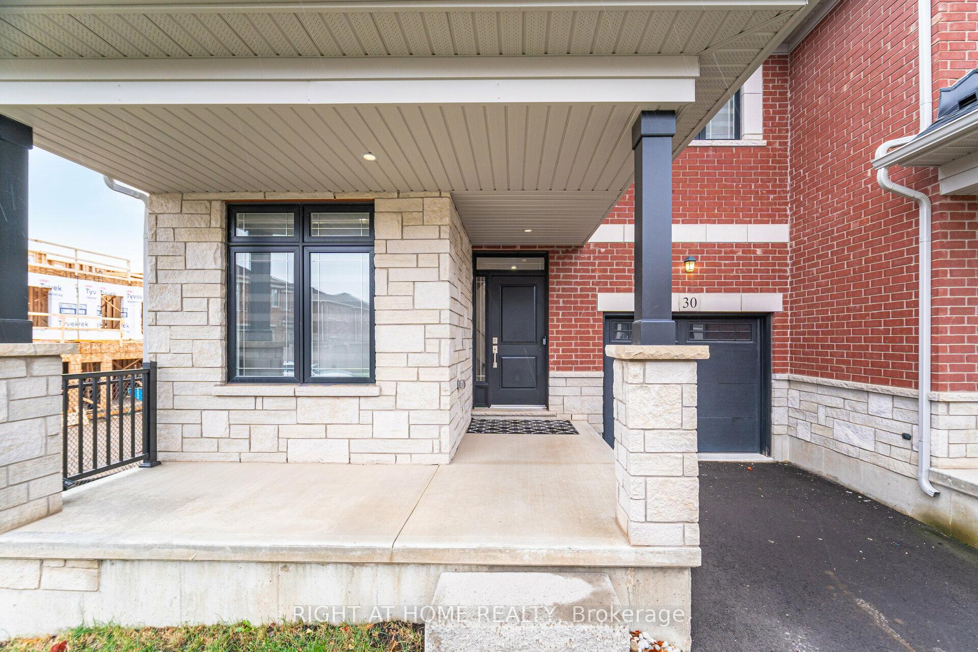 Photo 2 of 30 Granite Ridge Trail, Hamilton, Waterdown — HOMEH