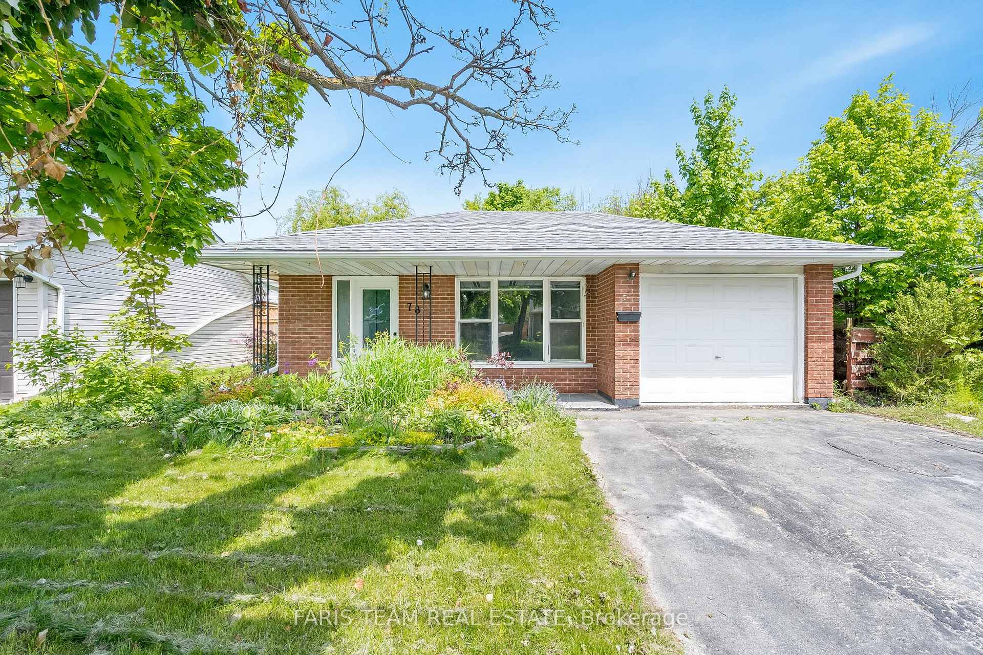 Photo 2 of 78 Gibbard Crescent, Collingwood — HOMEH