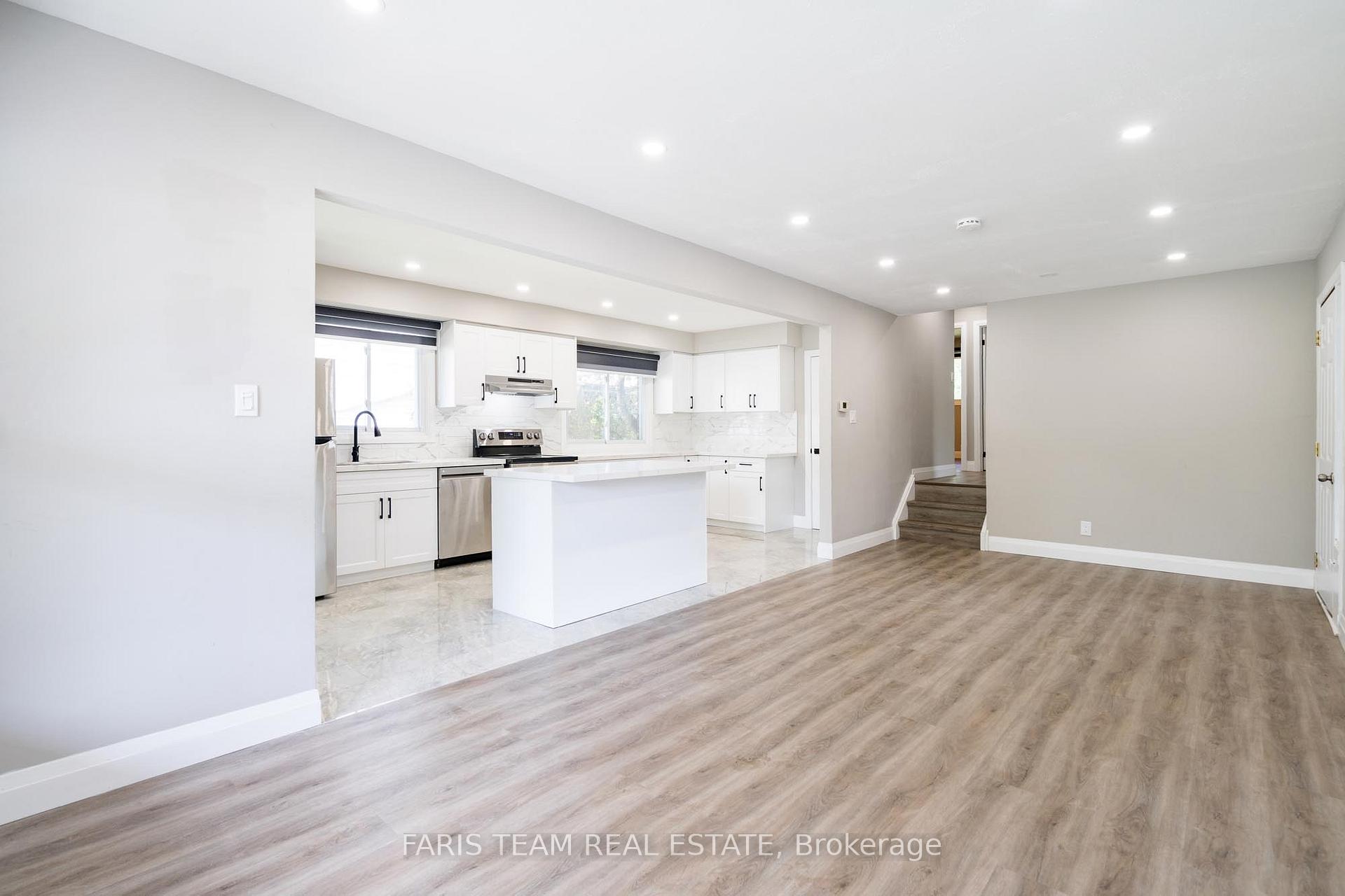 Photo 9 of 78 Gibbard Crescent, Collingwood — HOMEH