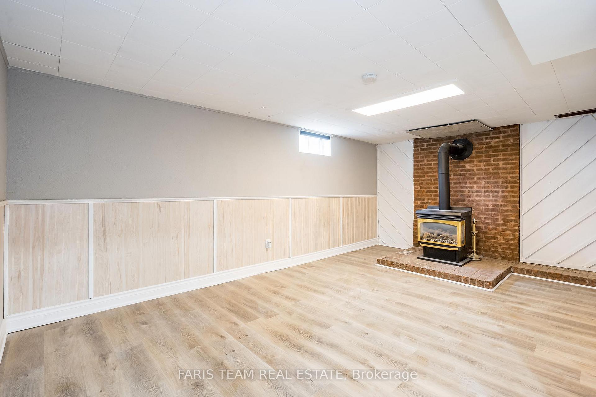Photo 16 of 78 Gibbard Crescent, Collingwood — HOMEH