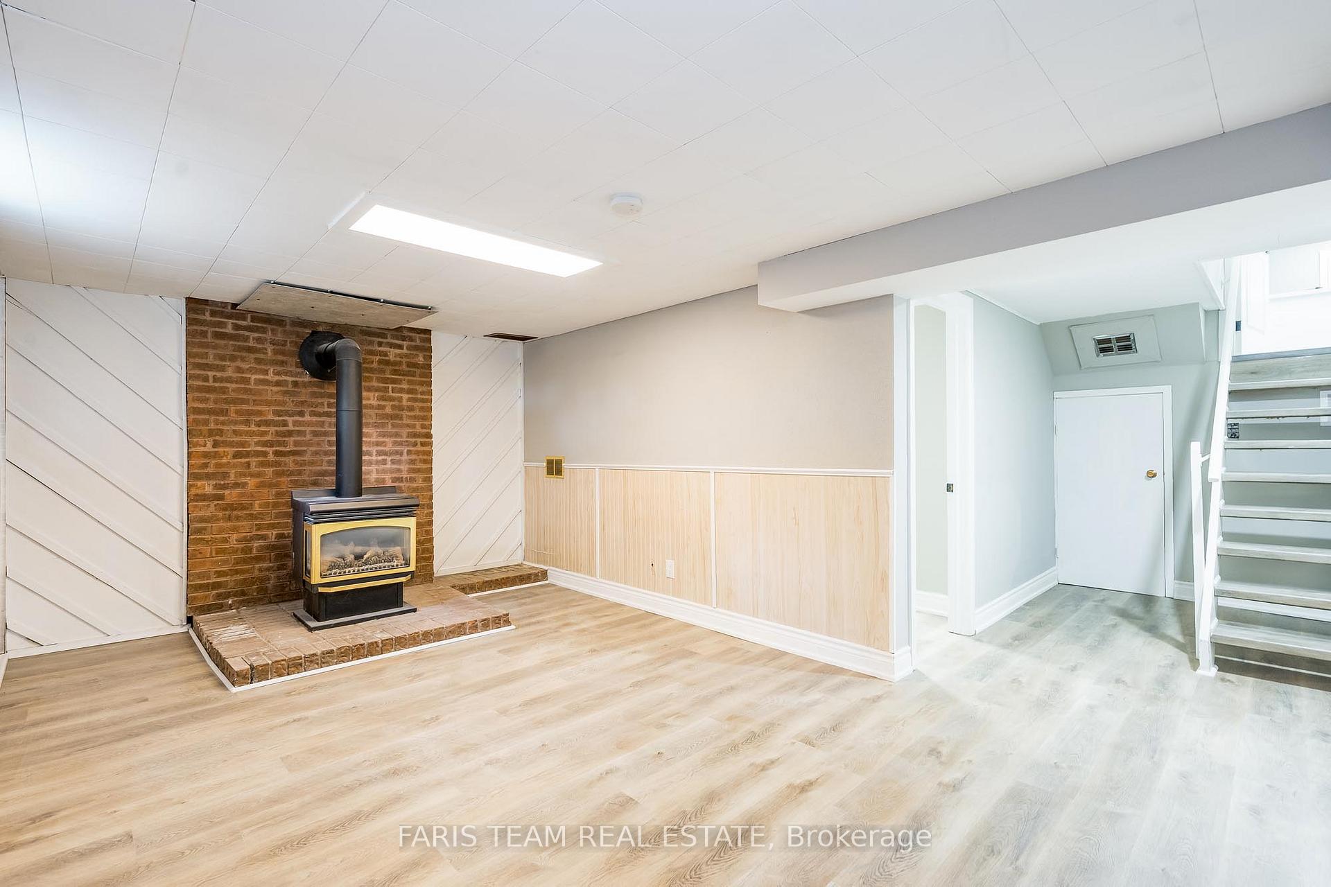 Photo 17 of 78 Gibbard Crescent, Collingwood — HOMEH