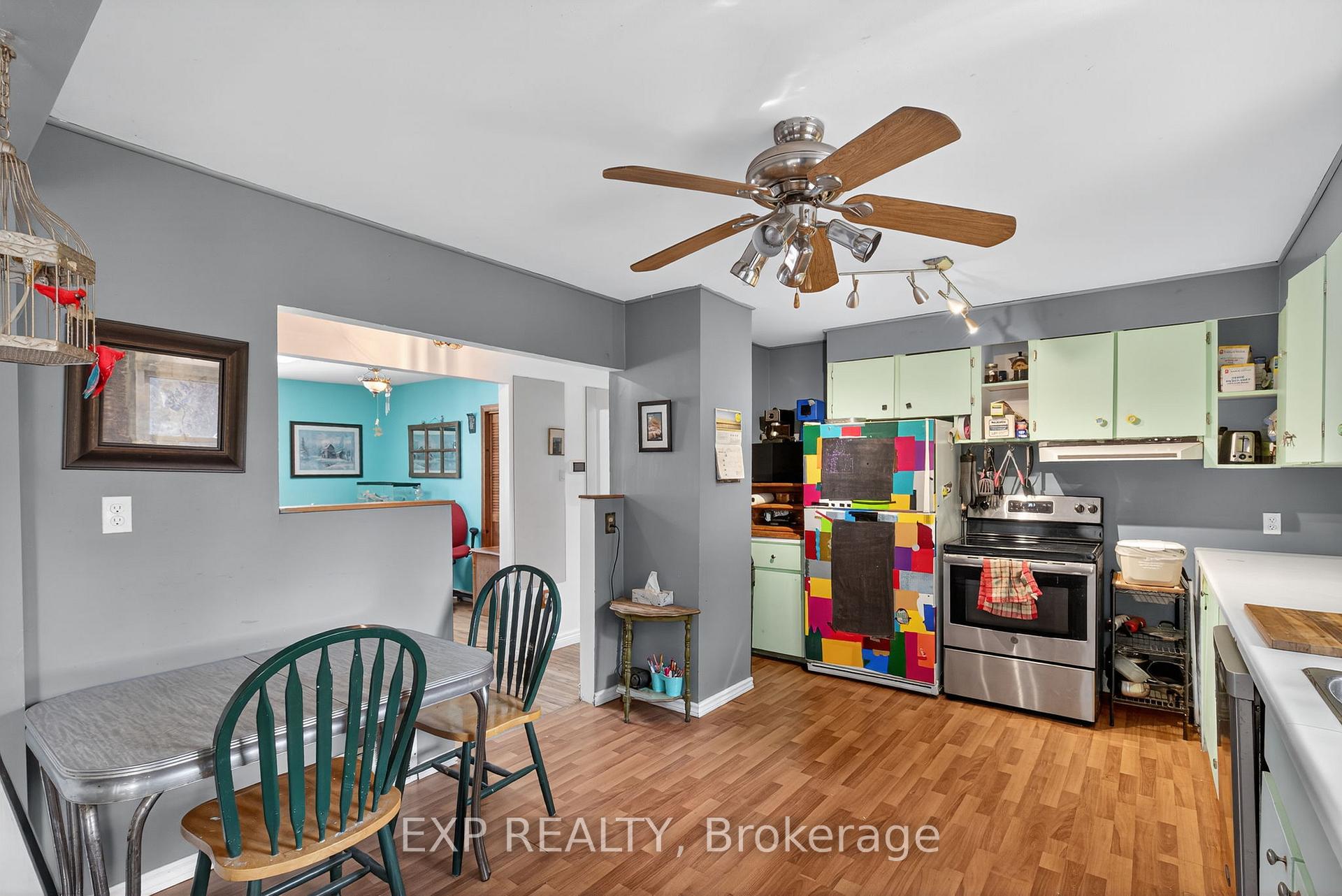 Photo 9 of 192 Little Avenue, Barrie, Allandale Heights — HOMEH