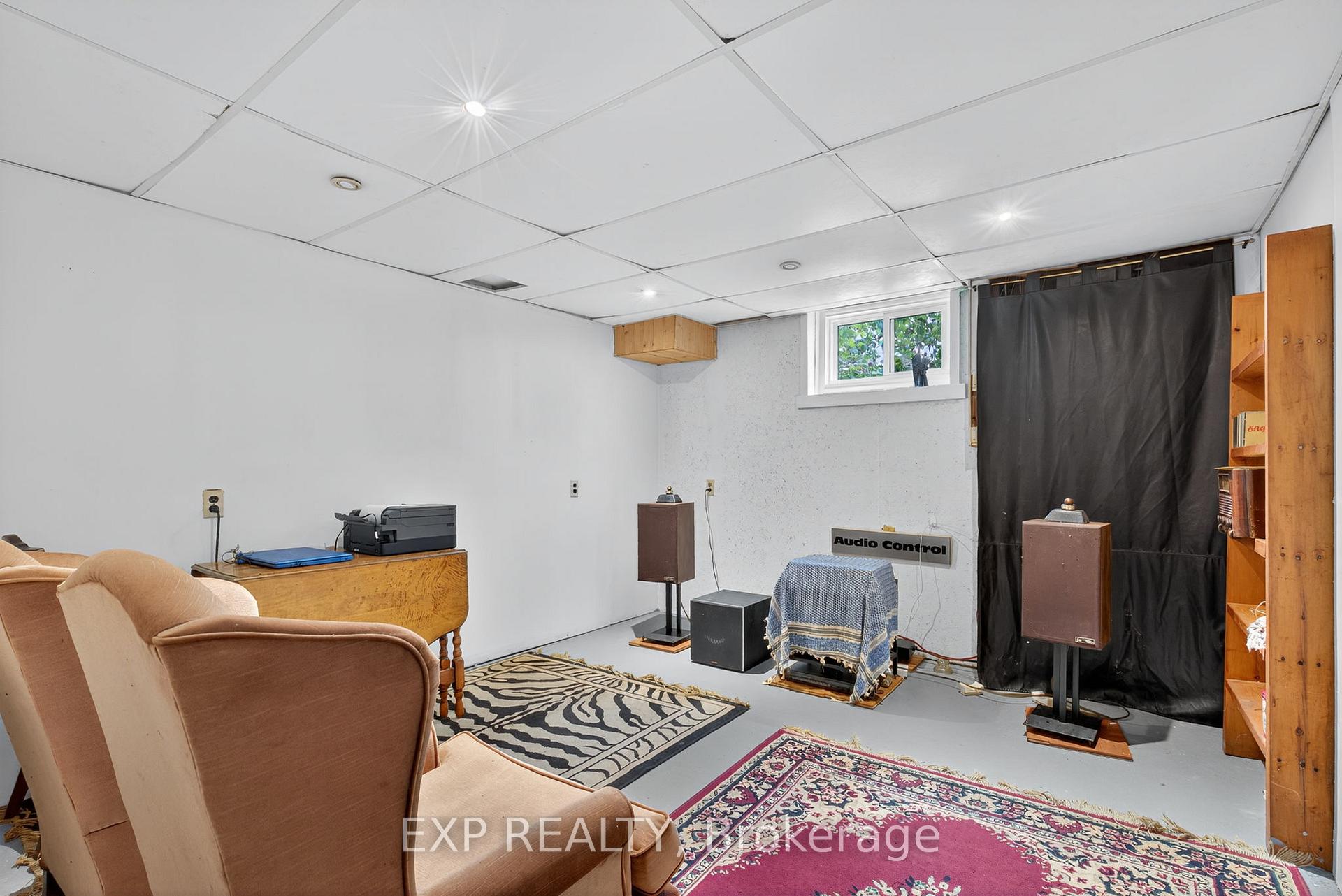 Photo 24 of 192 Little Avenue, Barrie, Allandale Heights — HOMEH