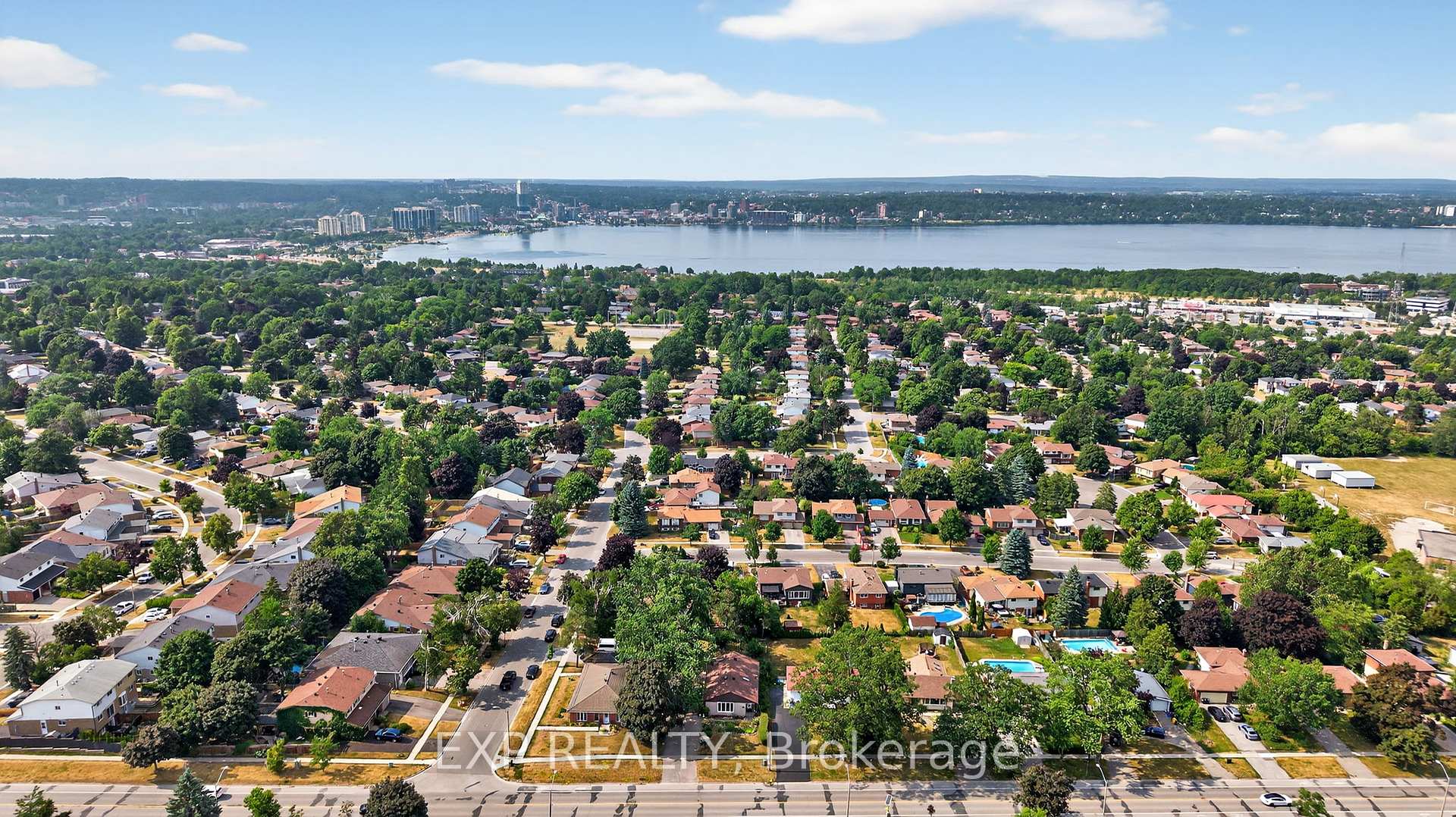 Photo 28 of 192 Little Avenue, Barrie, Allandale Heights — HOMEH