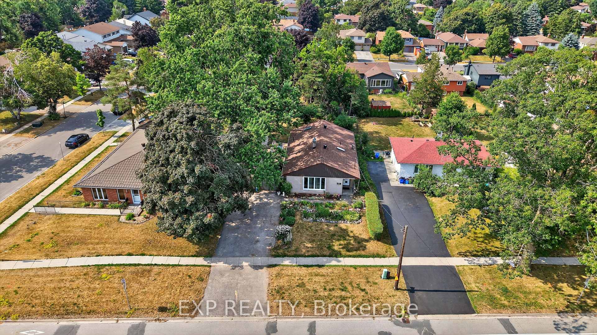 Photo 30 of 192 Little Avenue, Barrie, Allandale Heights — HOMEH