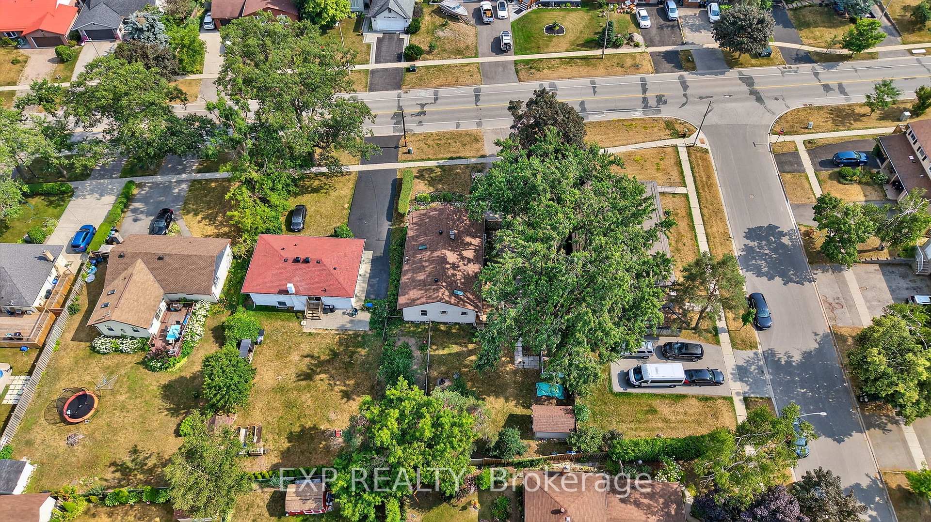 Photo 32 of 192 Little Avenue, Barrie, Allandale Heights — HOMEH