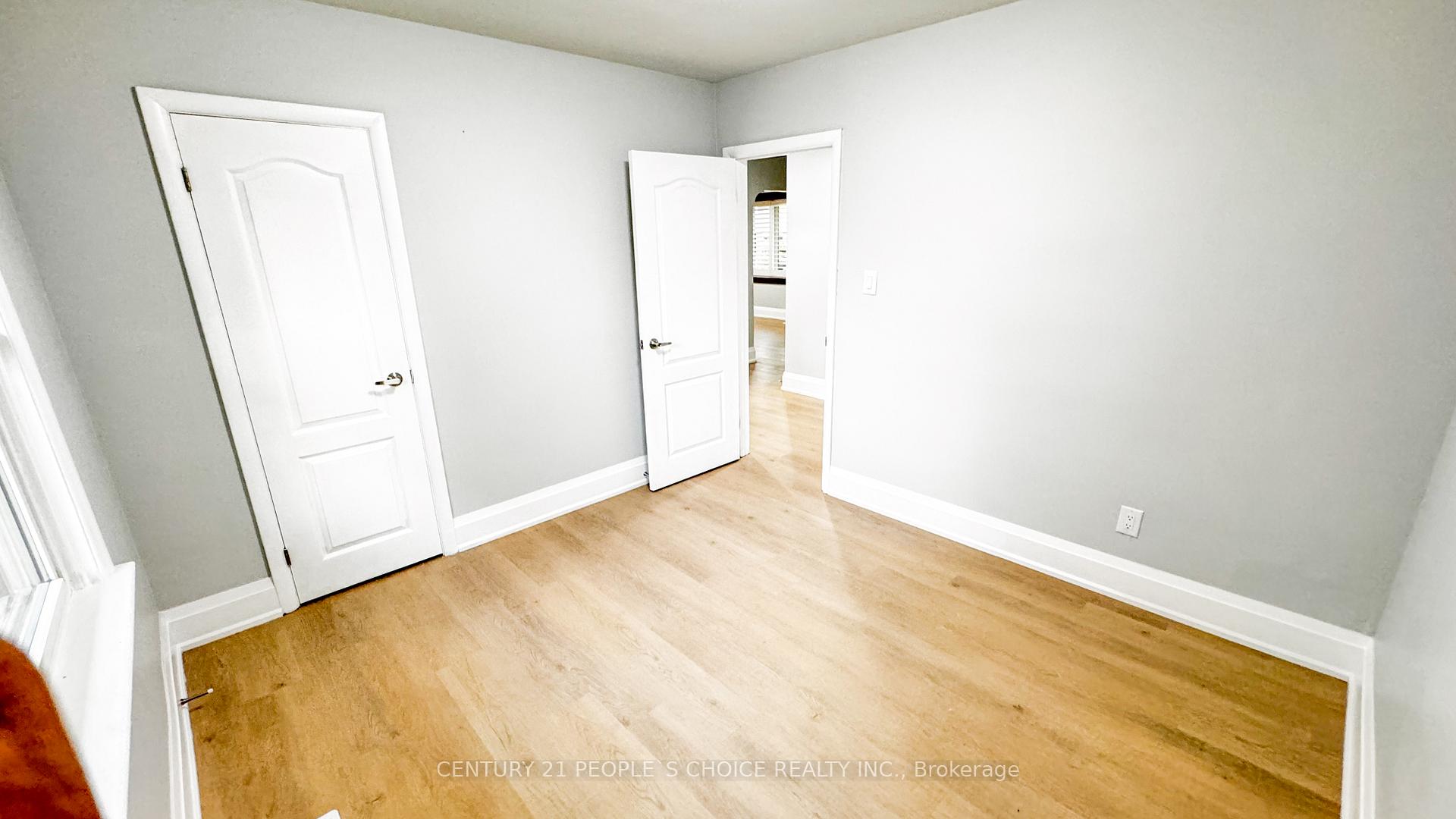 Photo 15 of 7 Hardale Crescent, Hamilton, Huntington — HOMEH