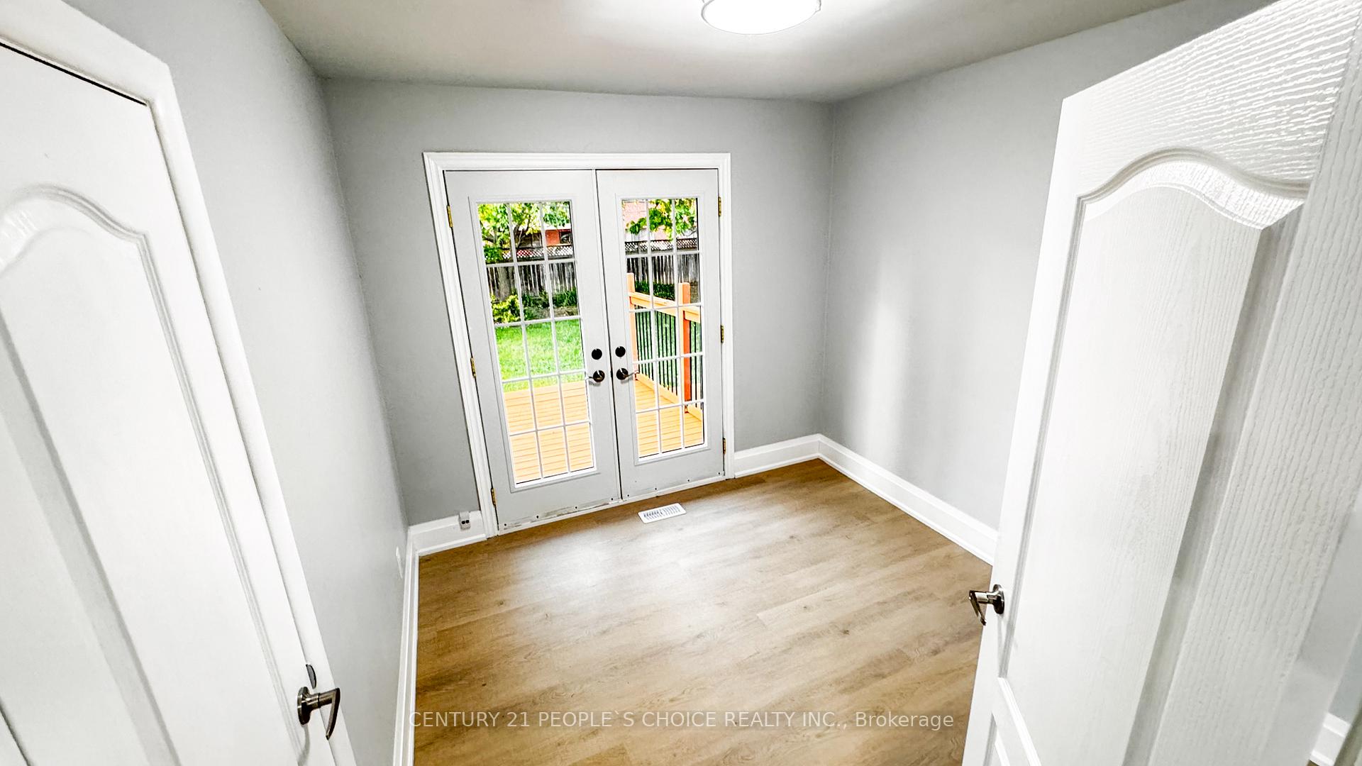Photo 16 of 7 Hardale Crescent, Hamilton, Huntington — HOMEH