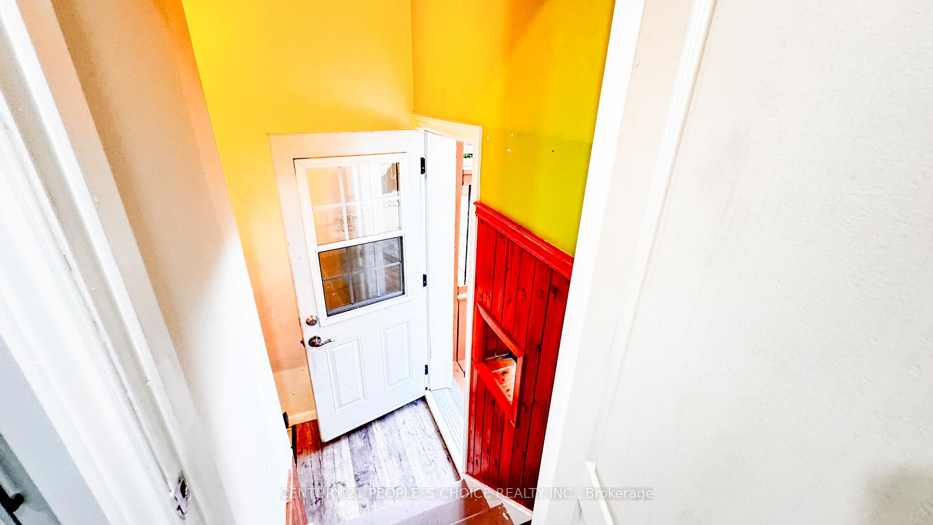 Photo 21 of 7 Hardale Crescent, Hamilton, Huntington — HOMEH