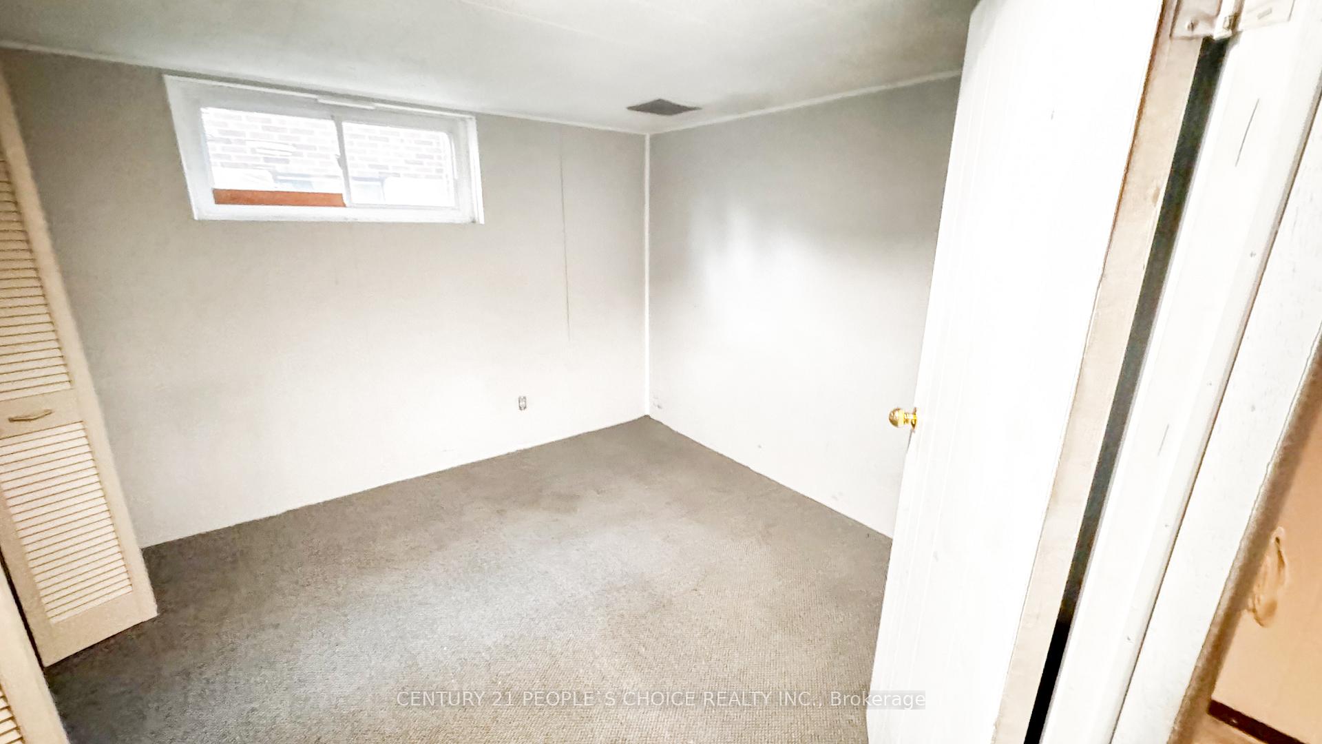Photo 25 of 7 Hardale Crescent, Hamilton, Huntington — HOMEH