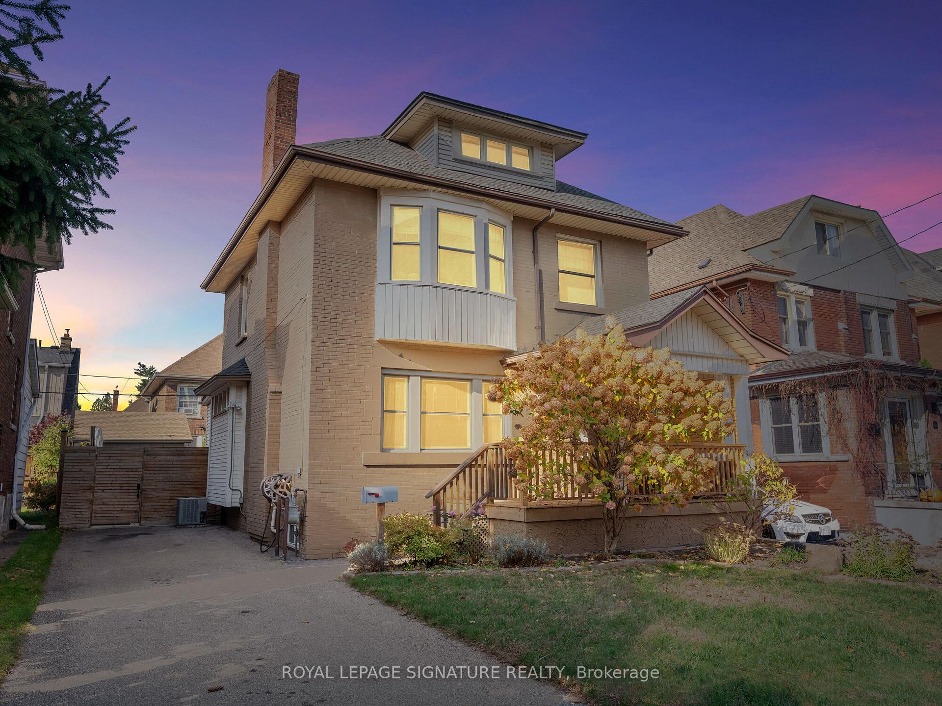 Front of 124 Eastbourne Avenue