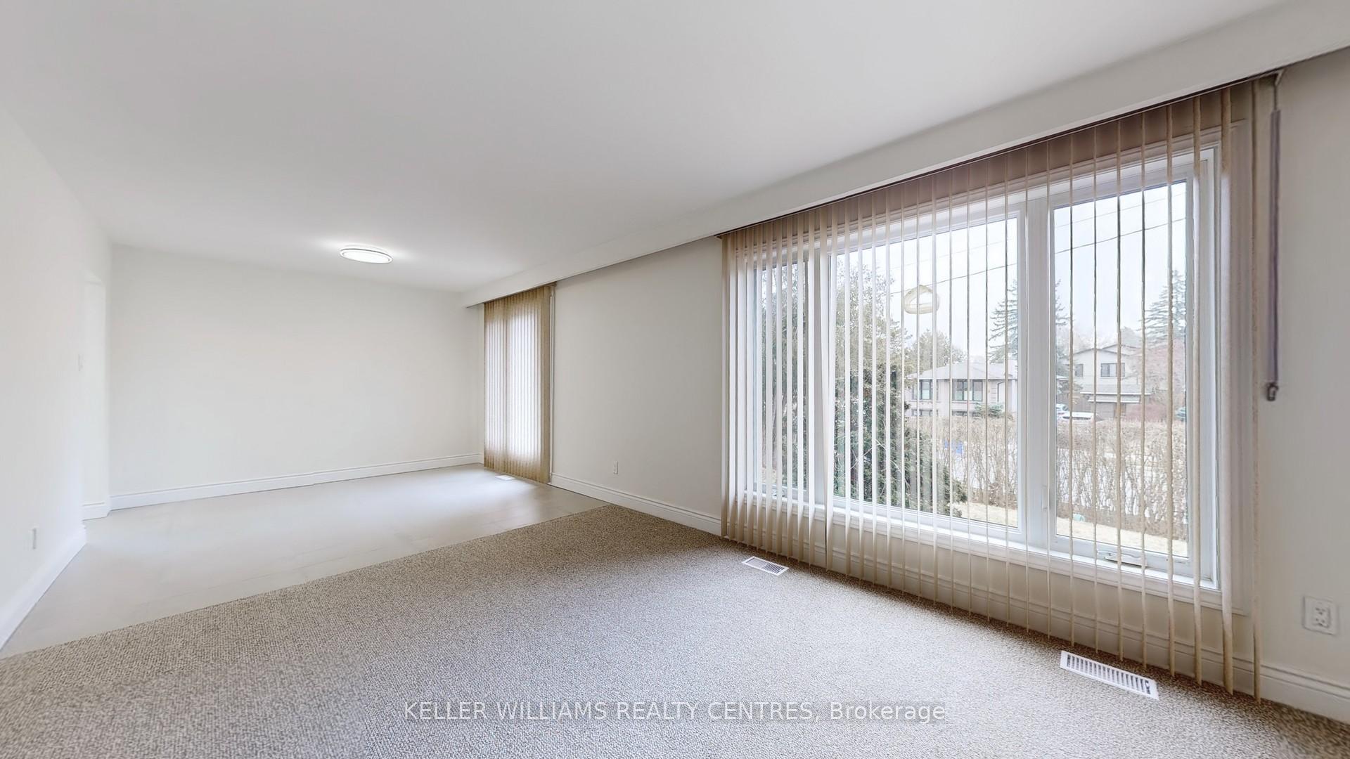 Photo 4 of 14 Algonquin Crescent, Aurora, Aurora Heights — HOMEH