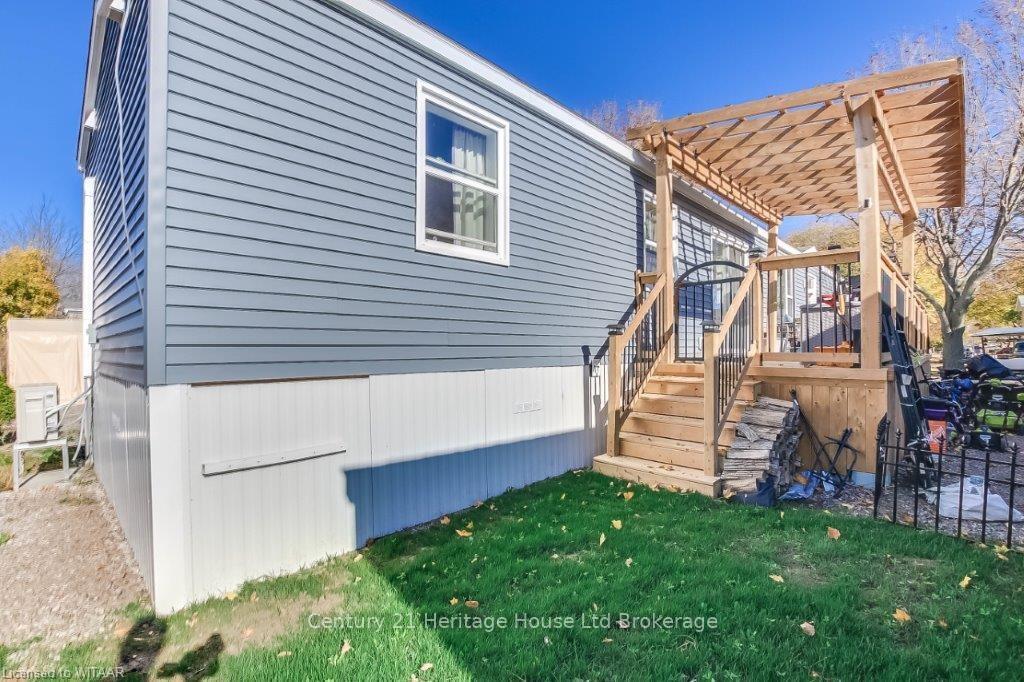 Photo 3 of Unit 21 Belsize Dr, 99 Fourth Concession Road, Brant, Brantford Twp — HOMEH