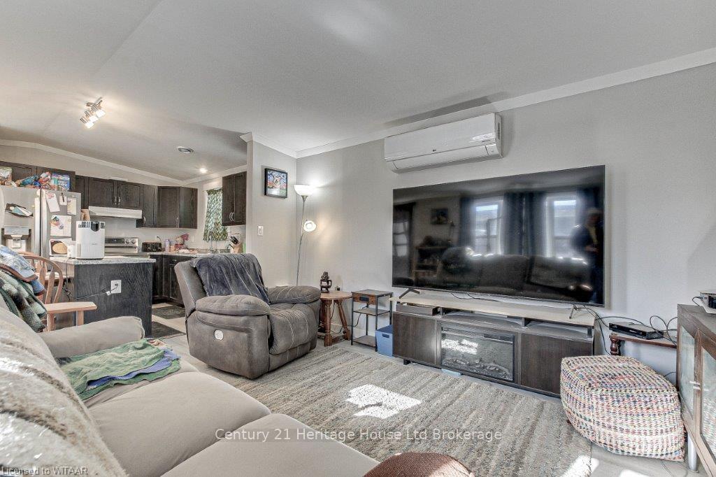 Photo 7 of Unit 21 Belsize Dr, 99 Fourth Concession Road, Brant, Brantford Twp — HOMEH