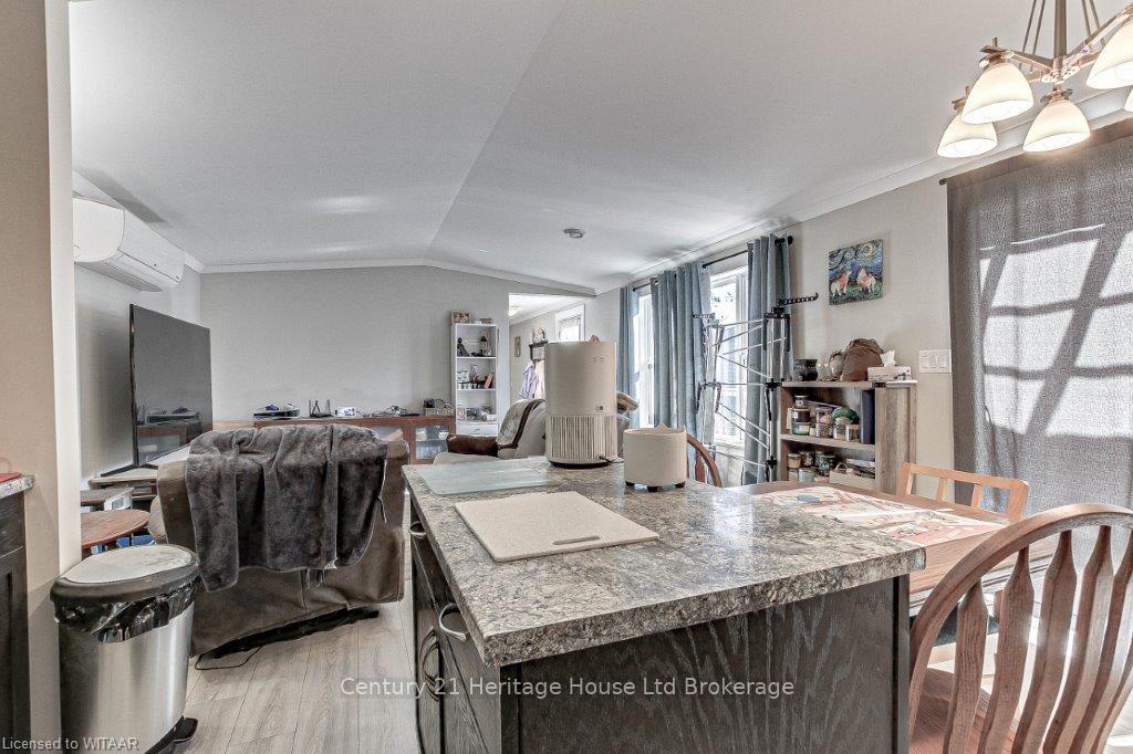 Photo 8 of Unit 21 Belsize Dr, 99 Fourth Concession Road, Brant, Brantford Twp — HOMEH