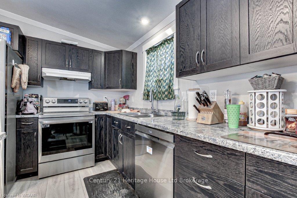 Photo 9 of Unit 21 Belsize Dr, 99 Fourth Concession Road, Brant, Brantford Twp — HOMEH