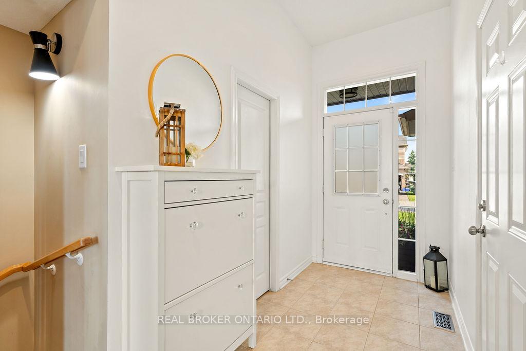 Photo 4 of 238 Jersey Tea Circle, Ottawa, Riverside South/Gloucester Glen — HOMEH