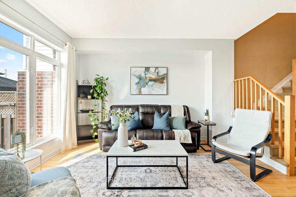 Photo 9 of 238 Jersey Tea Circle, Ottawa, Riverside South/Gloucester Glen — HOMEH