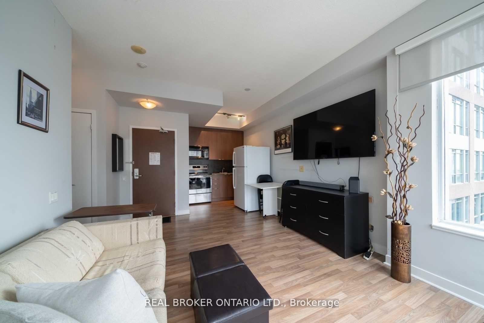 Photo 6 of Unit 2403, 8 Colborne Street, Toronto, Waterfront Communities — HOMEH