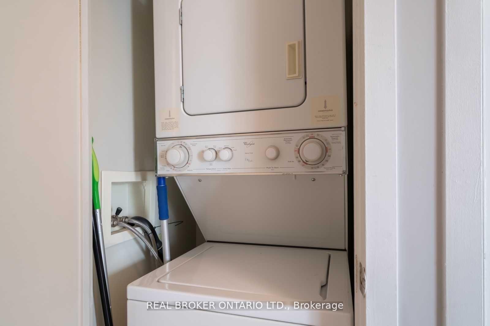 Photo 15 of Unit 2403, 8 Colborne Street, Toronto, Waterfront Communities — HOMEH