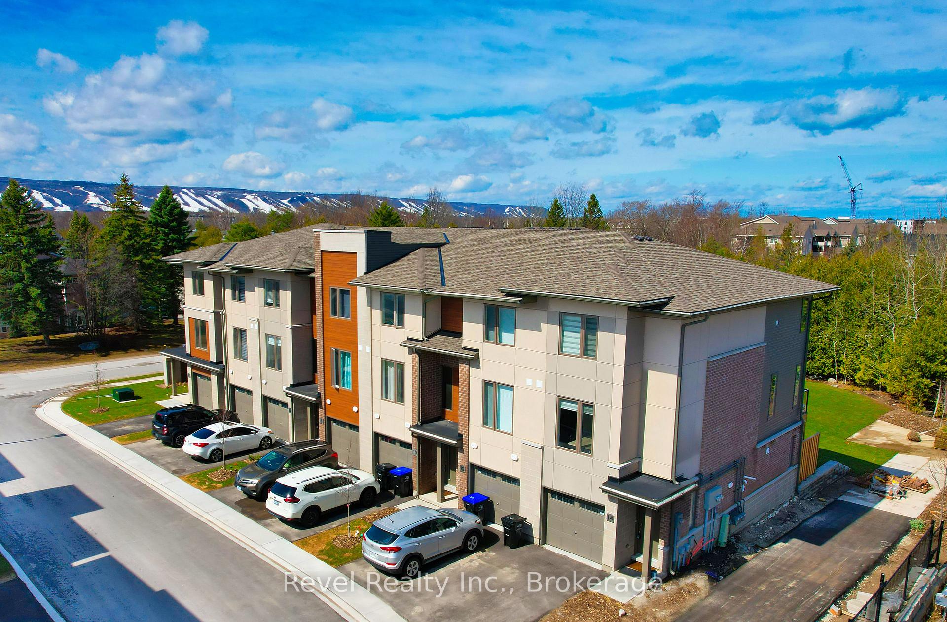 Front of 14 Winters Crescent