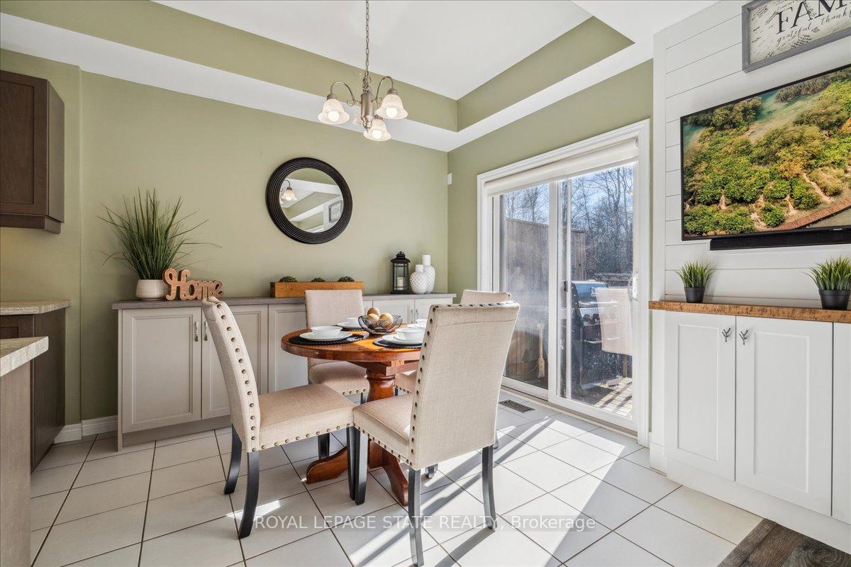 Photo 3 of 127 Kinsman Drive, Hamilton, Binbrook — HOMEH