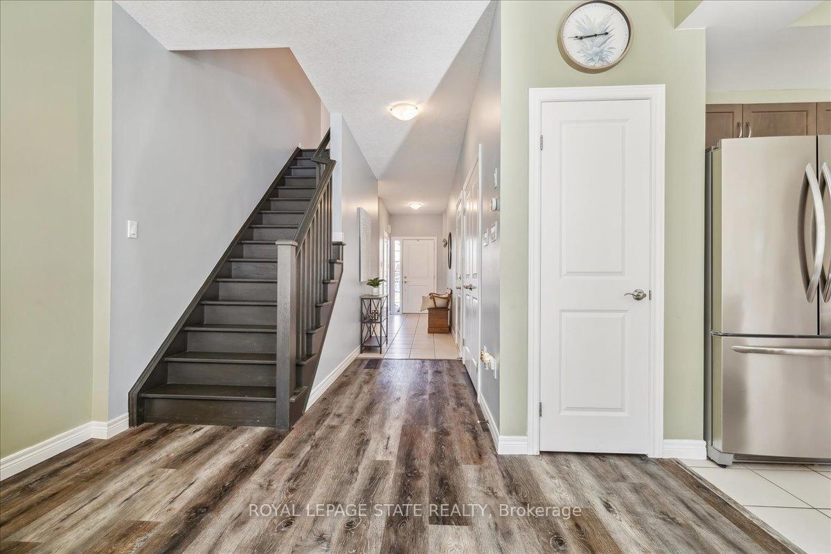 Photo 12 of 127 Kinsman Drive, Hamilton, Binbrook — HOMEH