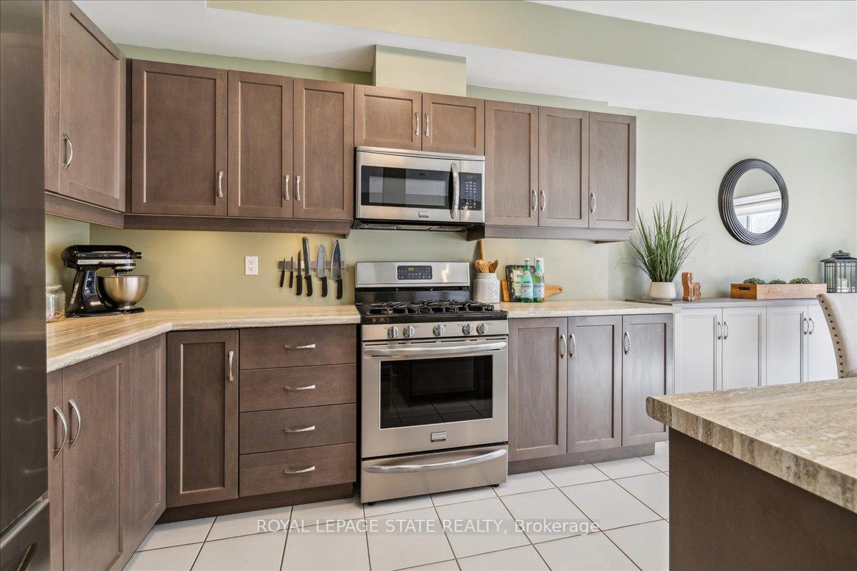 Photo 20 of 127 Kinsman Drive, Hamilton, Binbrook — HOMEH