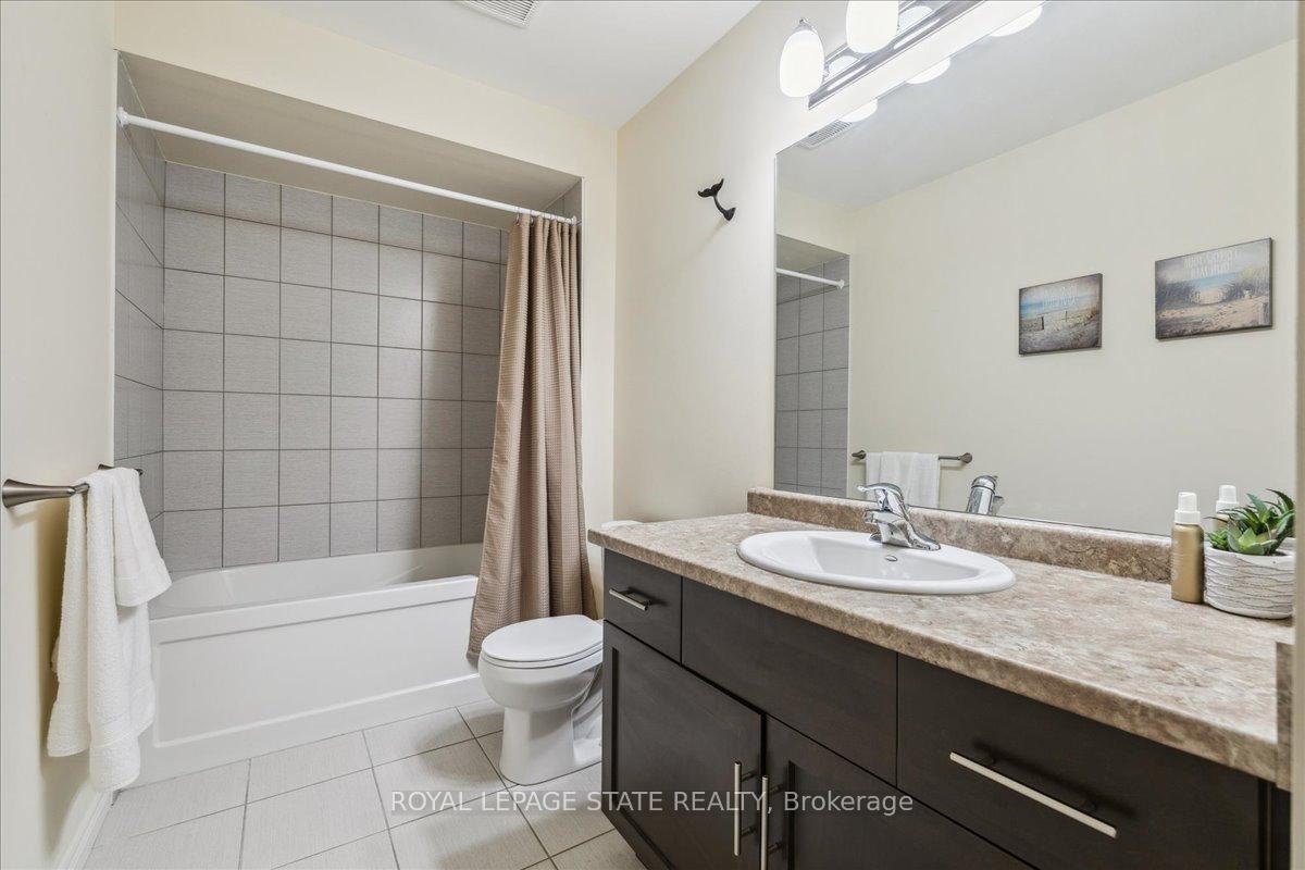 Photo 35 of 127 Kinsman Drive, Hamilton, Binbrook — HOMEH