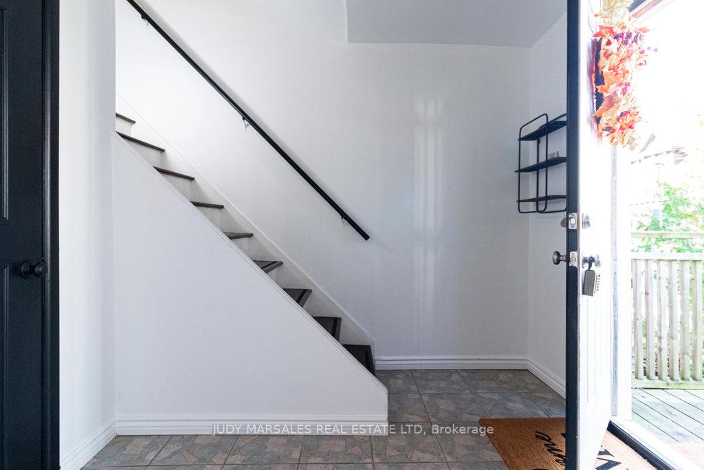 Photo 2 of 325 Hunter Street W, Hamilton, Kirkendall — HOMEH
