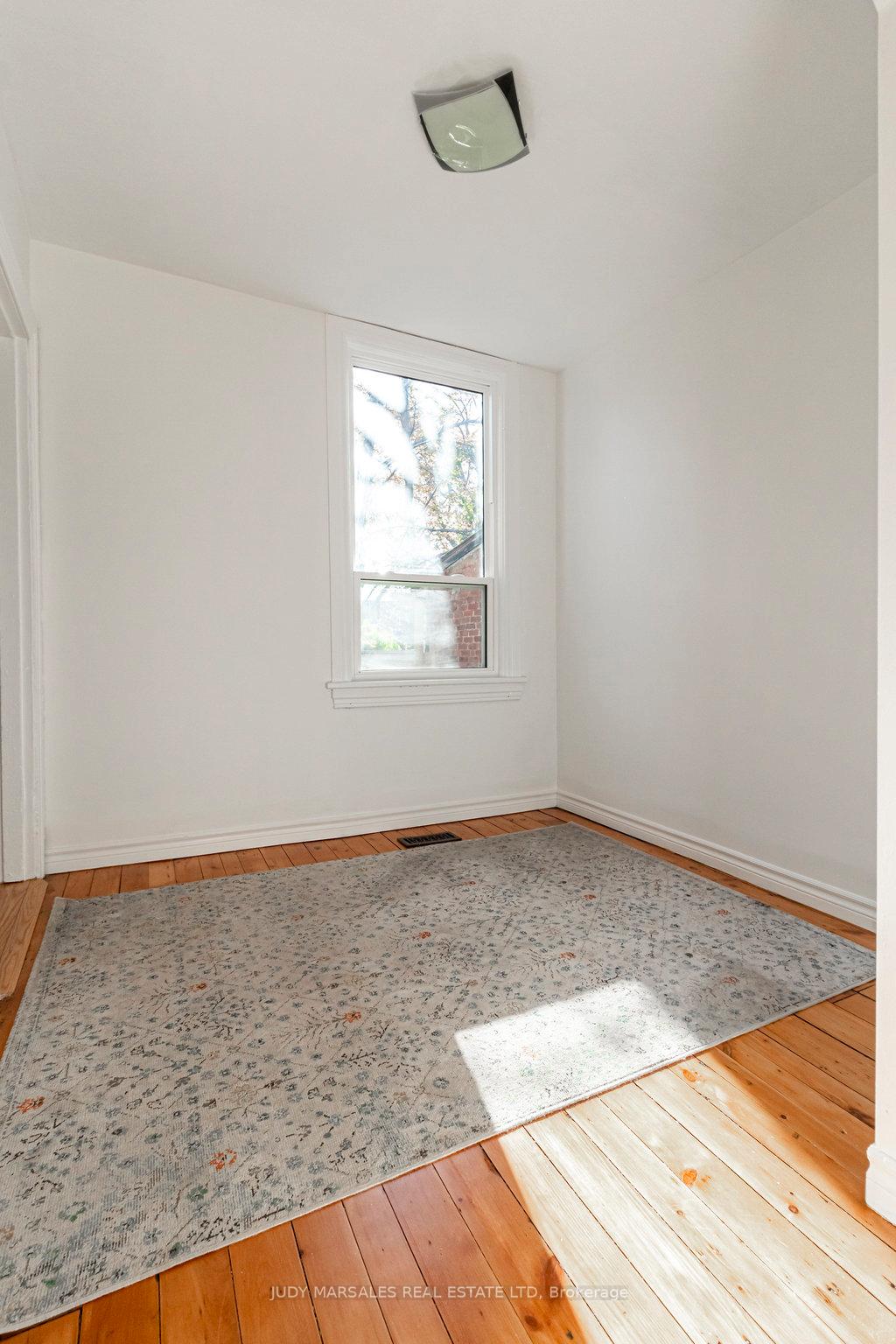 Photo 13 of 325 Hunter Street W, Hamilton, Kirkendall — HOMEH
