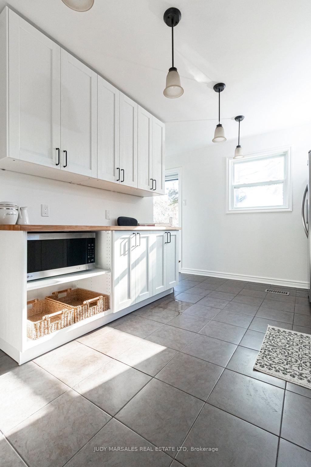 Photo 16 of 325 Hunter Street W, Hamilton, Kirkendall — HOMEH