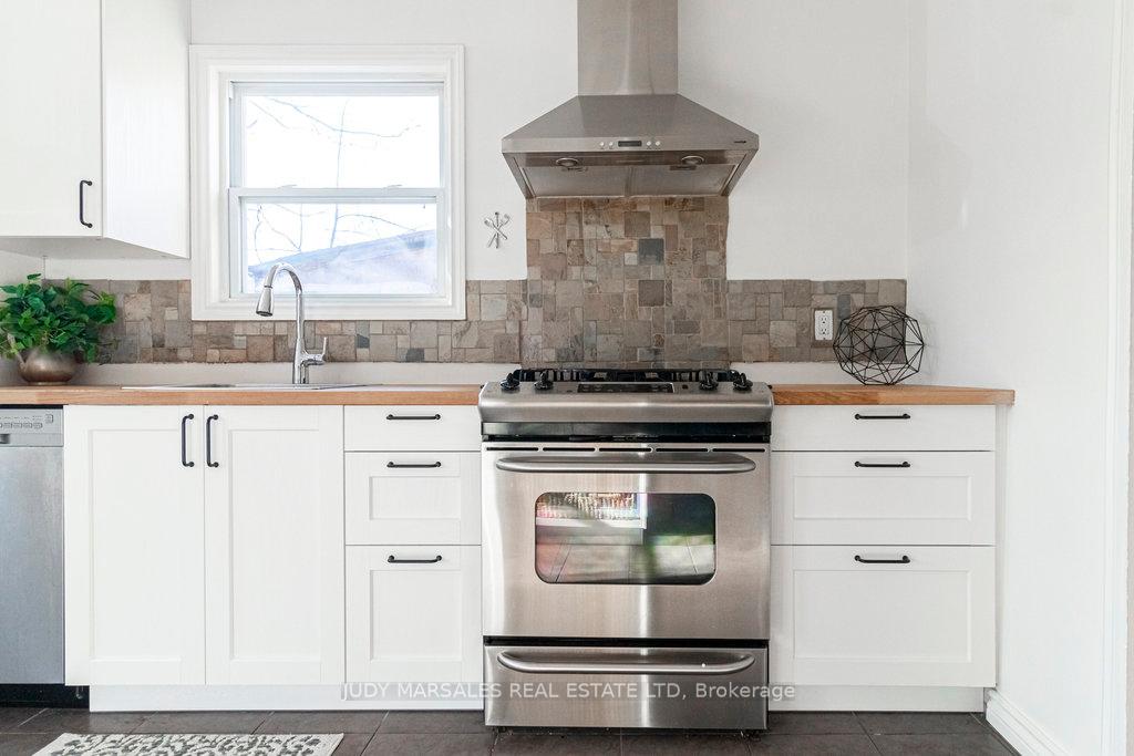 Photo 18 of 325 Hunter Street W, Hamilton, Kirkendall — HOMEH