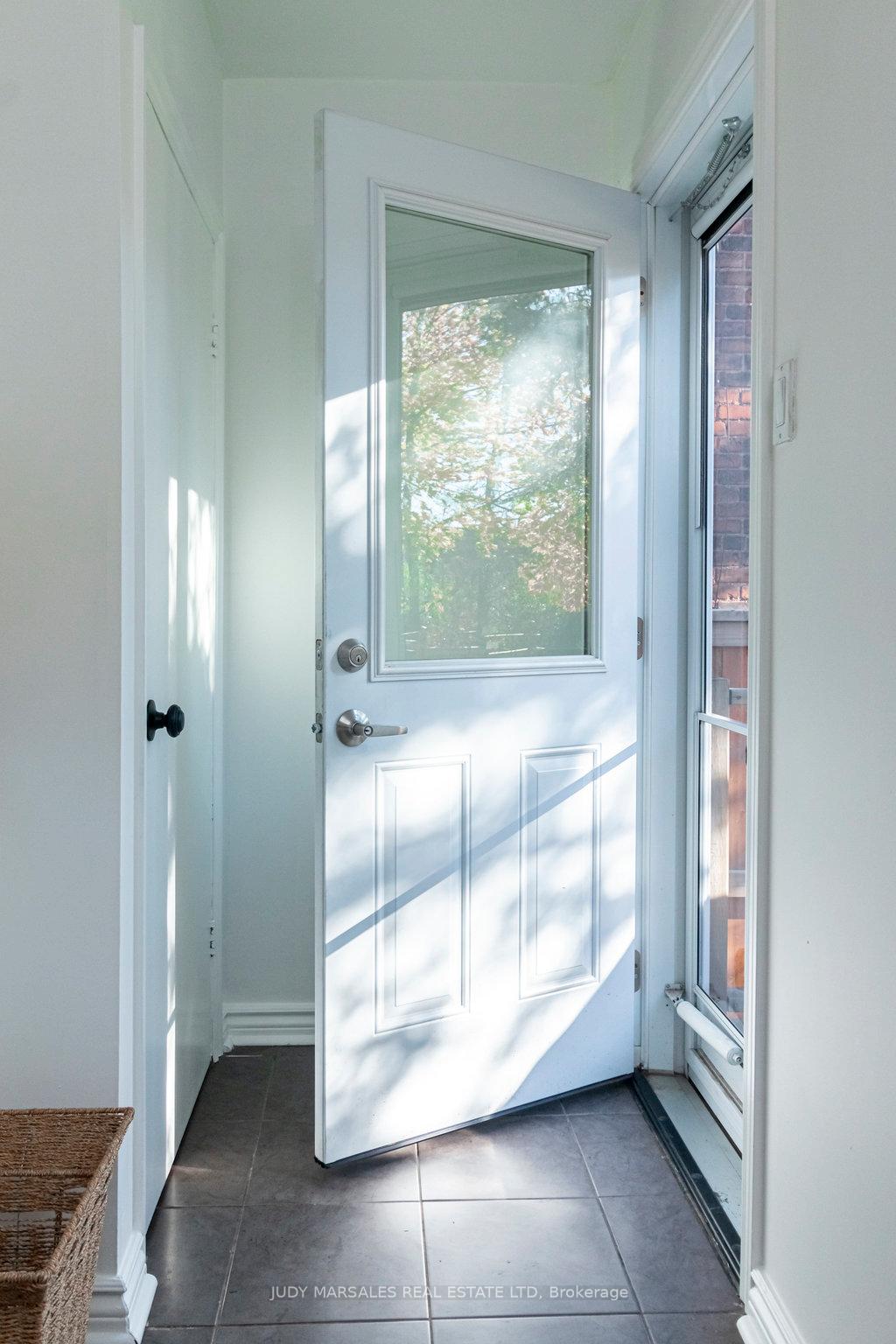 Photo 21 of 325 Hunter Street W, Hamilton, Kirkendall — HOMEH