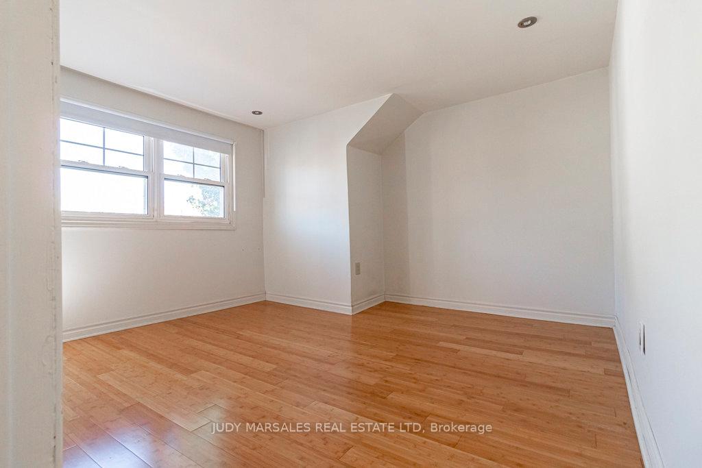 Photo 23 of 325 Hunter Street W, Hamilton, Kirkendall — HOMEH
