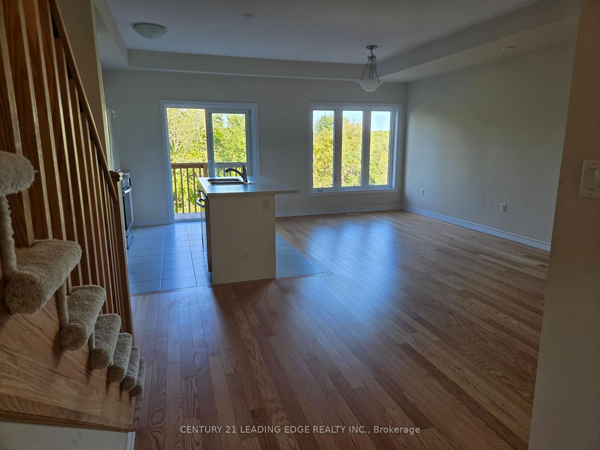 Photo 2 of 90 Senay Circle, Clarington, Courtice — HOMEH