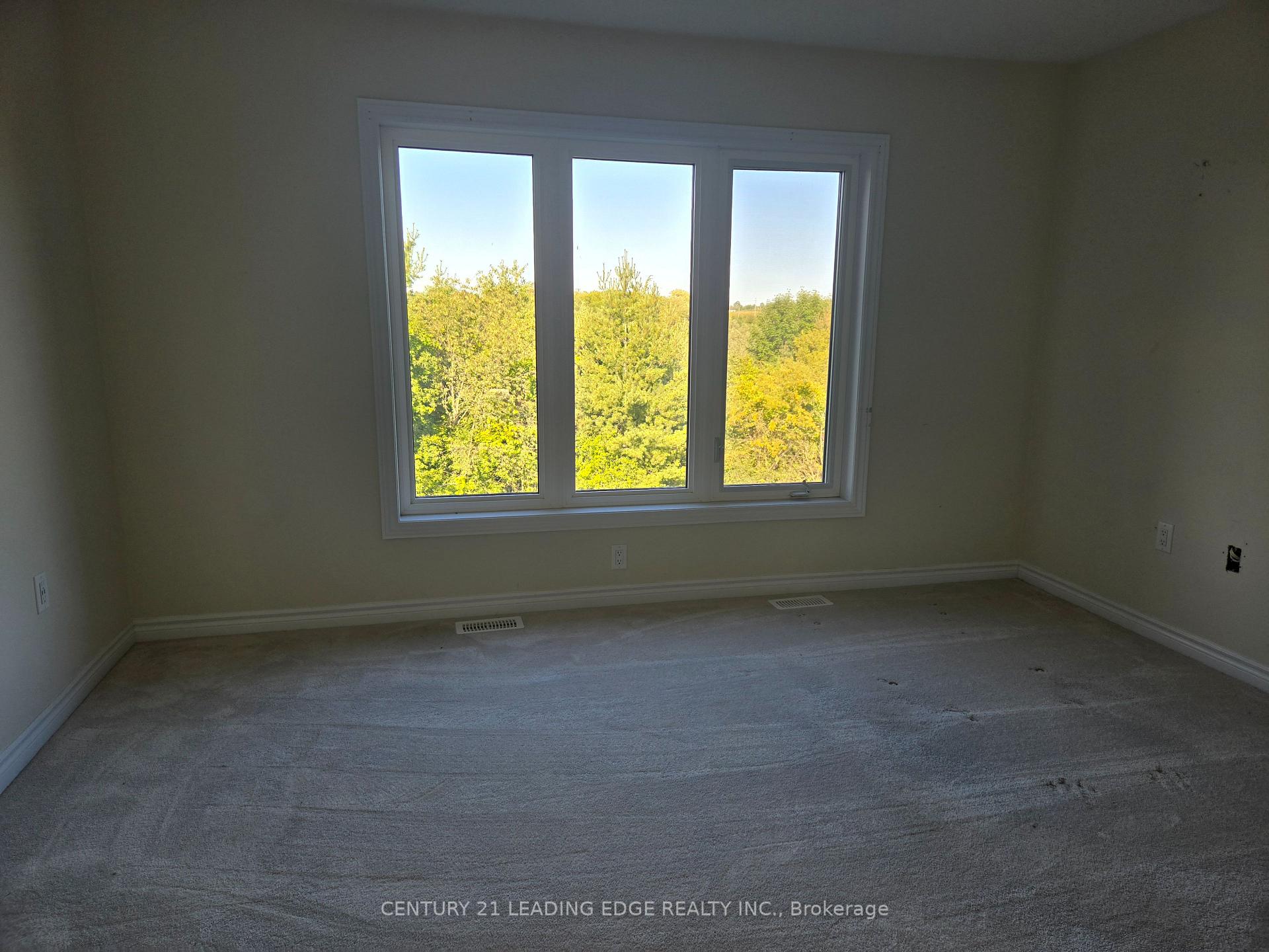 Photo 6 of 90 Senay Circle, Clarington, Courtice — HOMEH