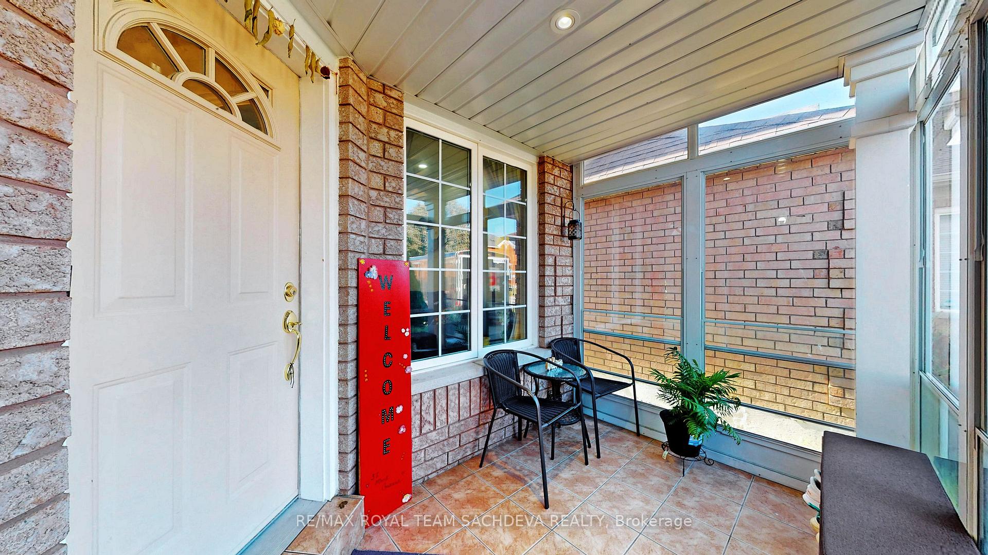 Photo 3 of 51 Monk Crescent, Ajax, Central — HOMEH