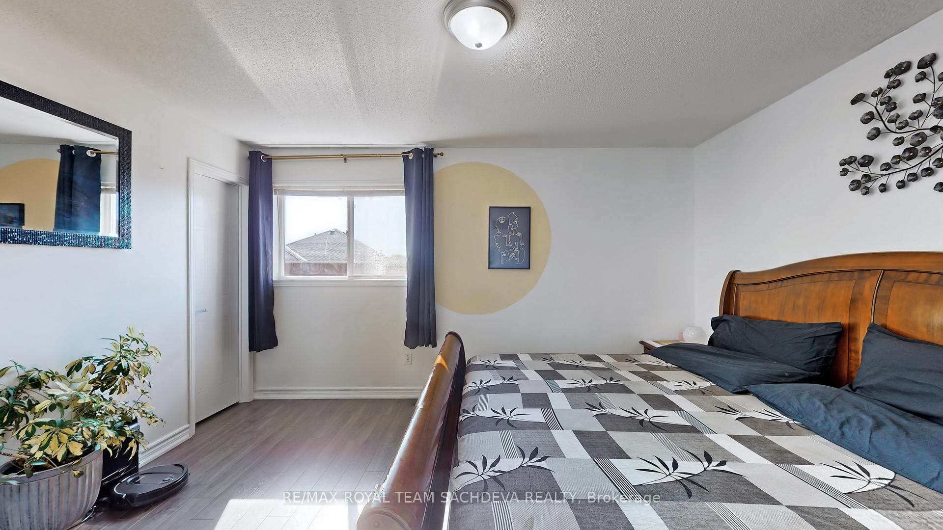 Photo 20 of 51 Monk Crescent, Ajax, Central — HOMEH